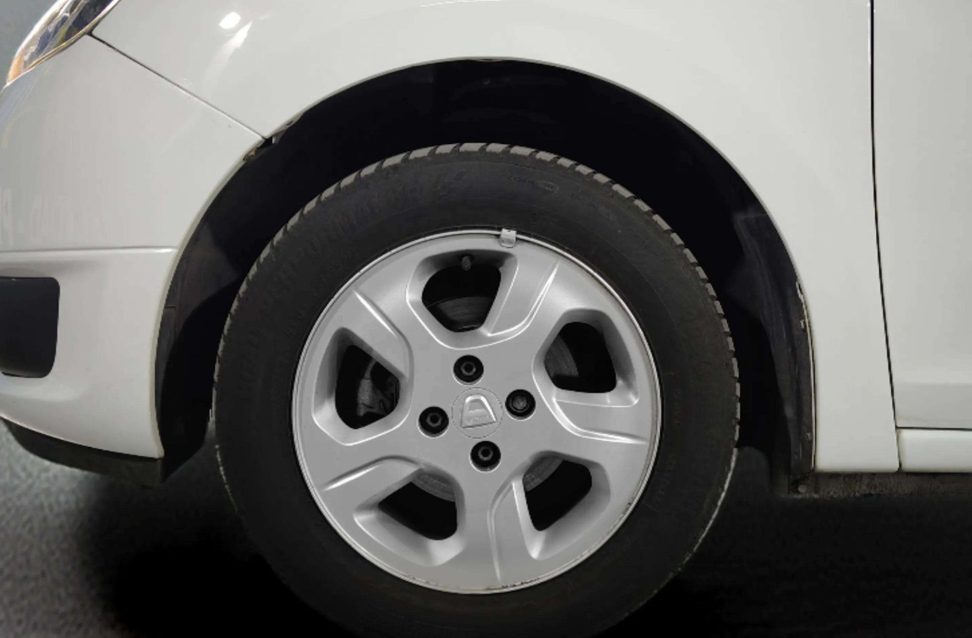 Dacia Sandero Laureate dCi - foto 32