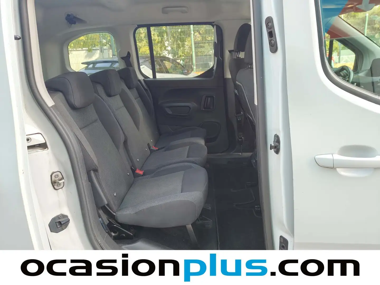 Foto Peugeot Rifter Peugeot Rifter Allure Standard PureTech EAT8 (130 CV)