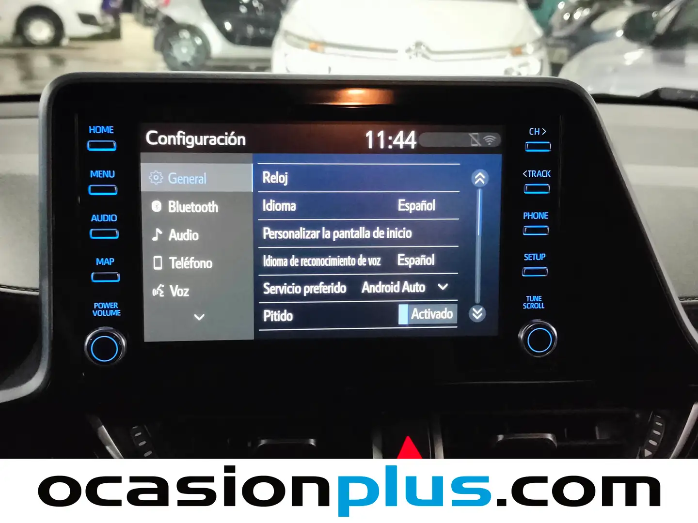 Foto Toyota C-HR Toyota C-HR 1.8 125H Advance (122 CV)