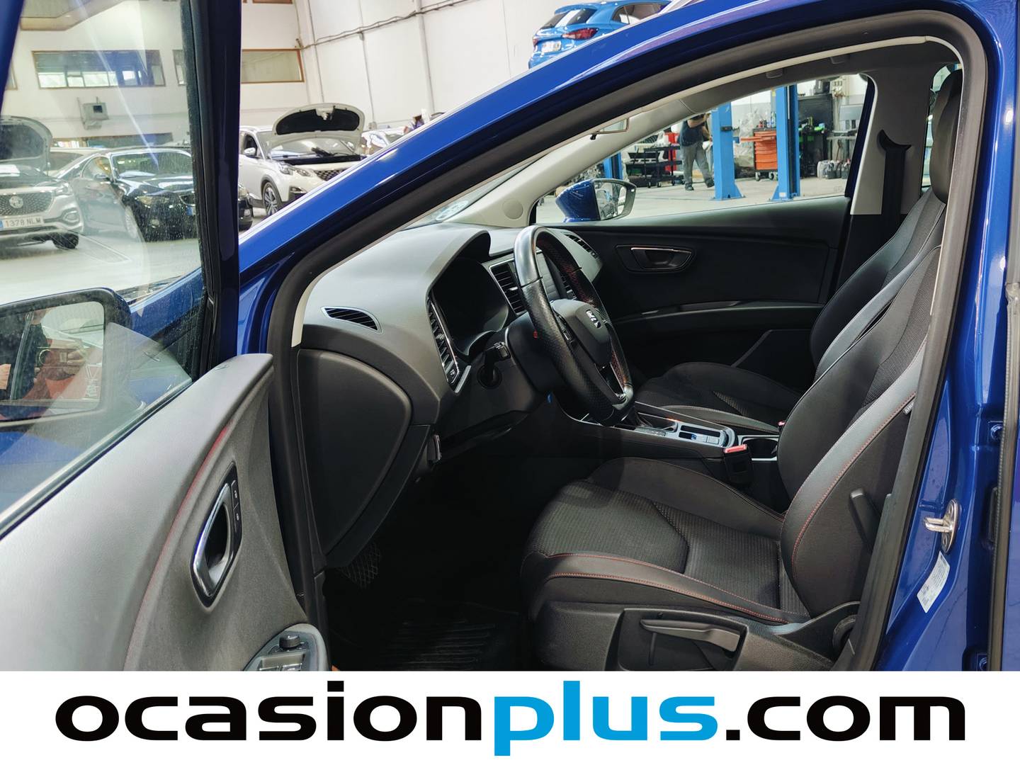 Foto asientos delanteros Seat León Seat León ST 2.0 TDI S&S FR DSG (150 CV)