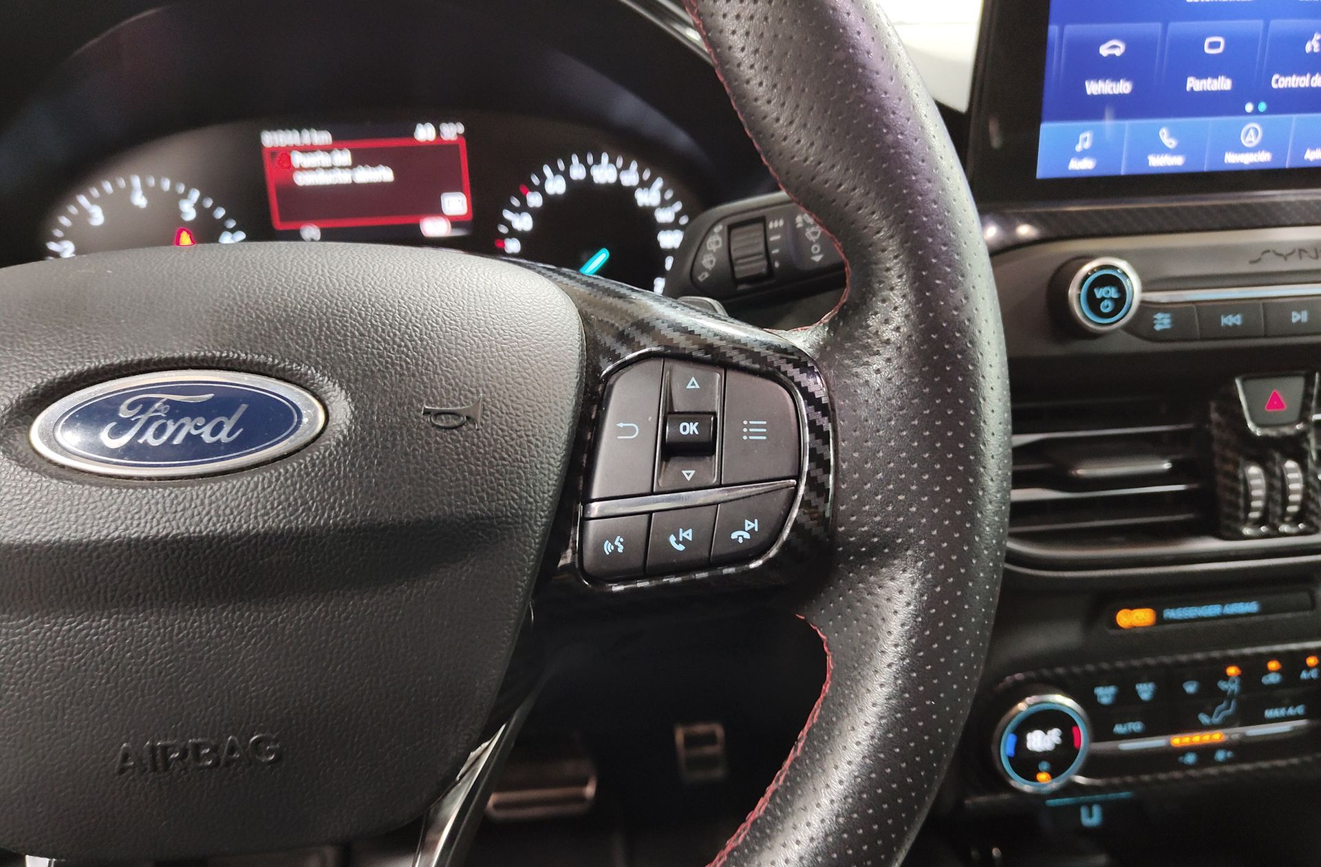 Ford Focus 1.0 EcoBoost ST-Line - foto 33