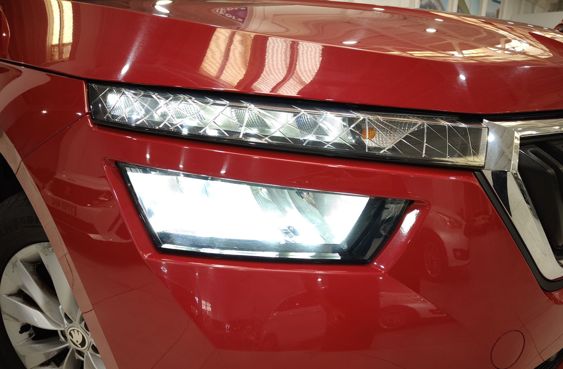 Škoda Kamiq 1.0 TSI Emotion - foto 14