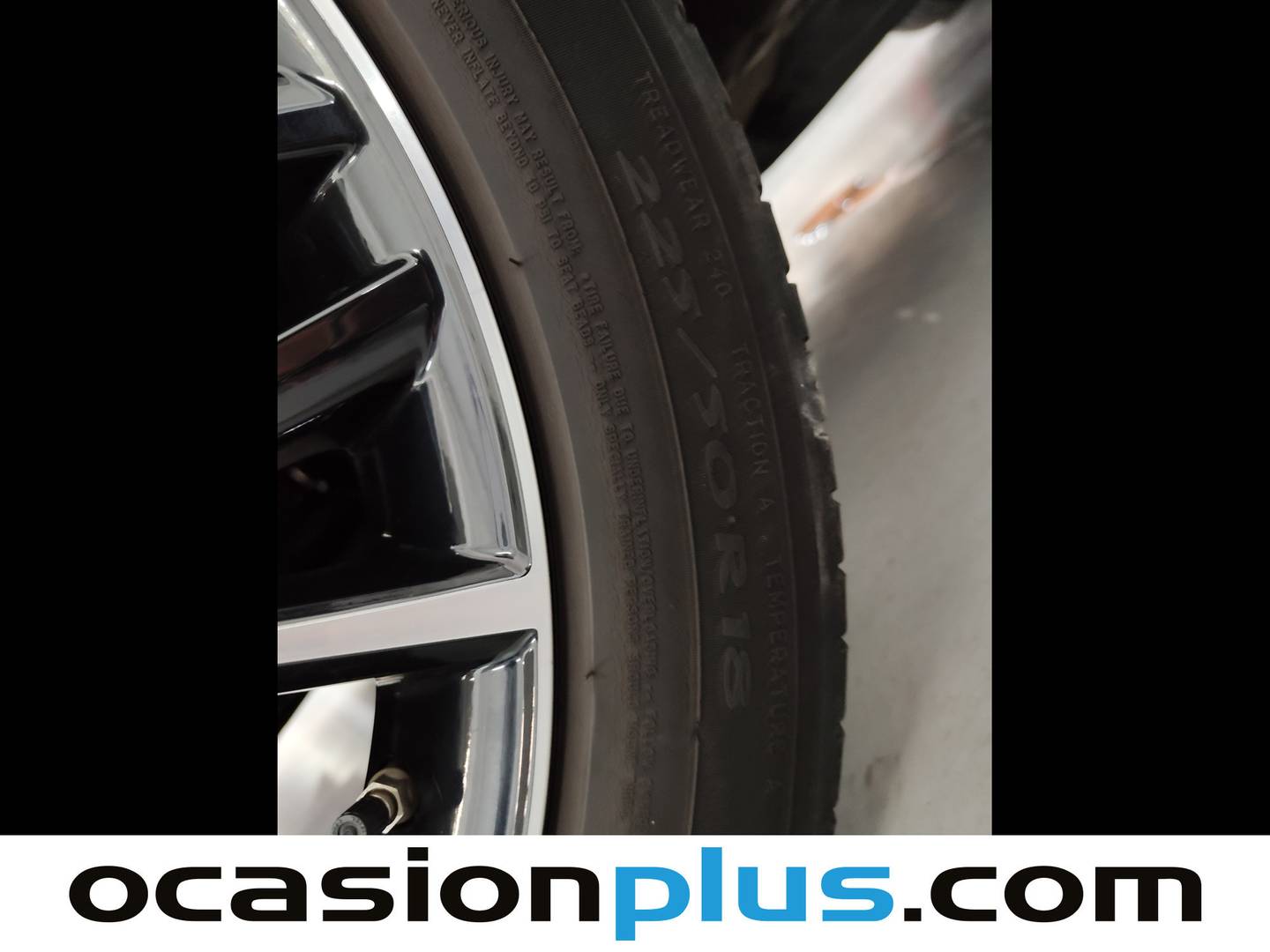 Foto Toyota C-HR Toyota C-HR 1.8 125H Dynamic Plus (122 CV)