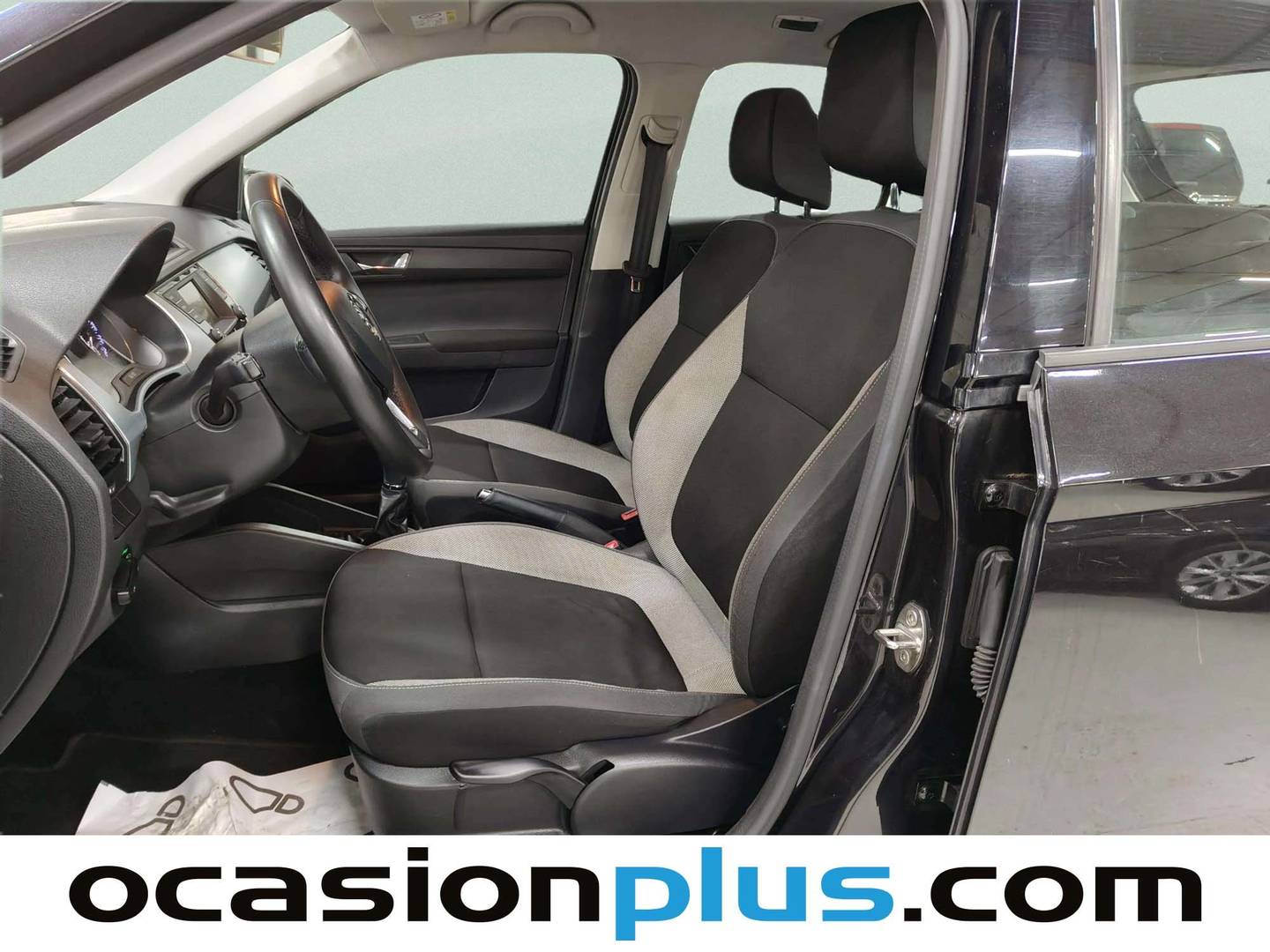 Foto asientos delanteros Skoda Fabia Skoda Fabia 1.2 TSI Ambition (90 CV)