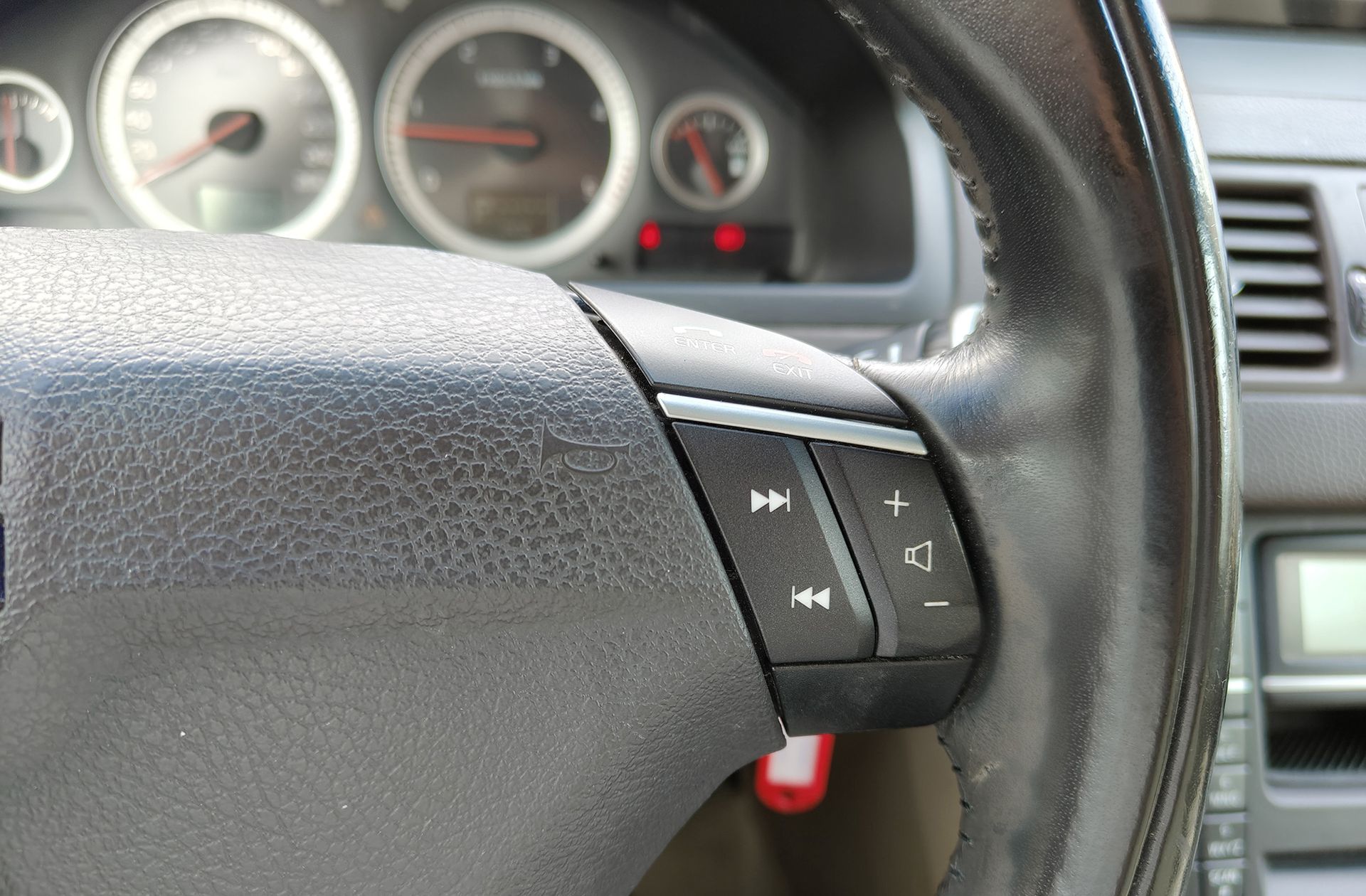 Volvo XC90 D5 Momentum AWD - foto 27