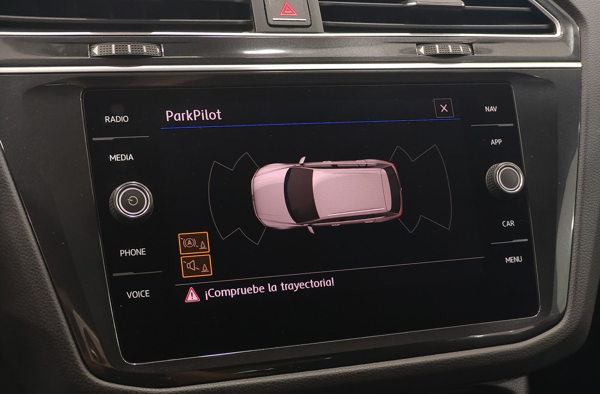 Volkswagen Tiguan Sport 2.0 TDI 4Motion DSG Pack R-Line - foto 11