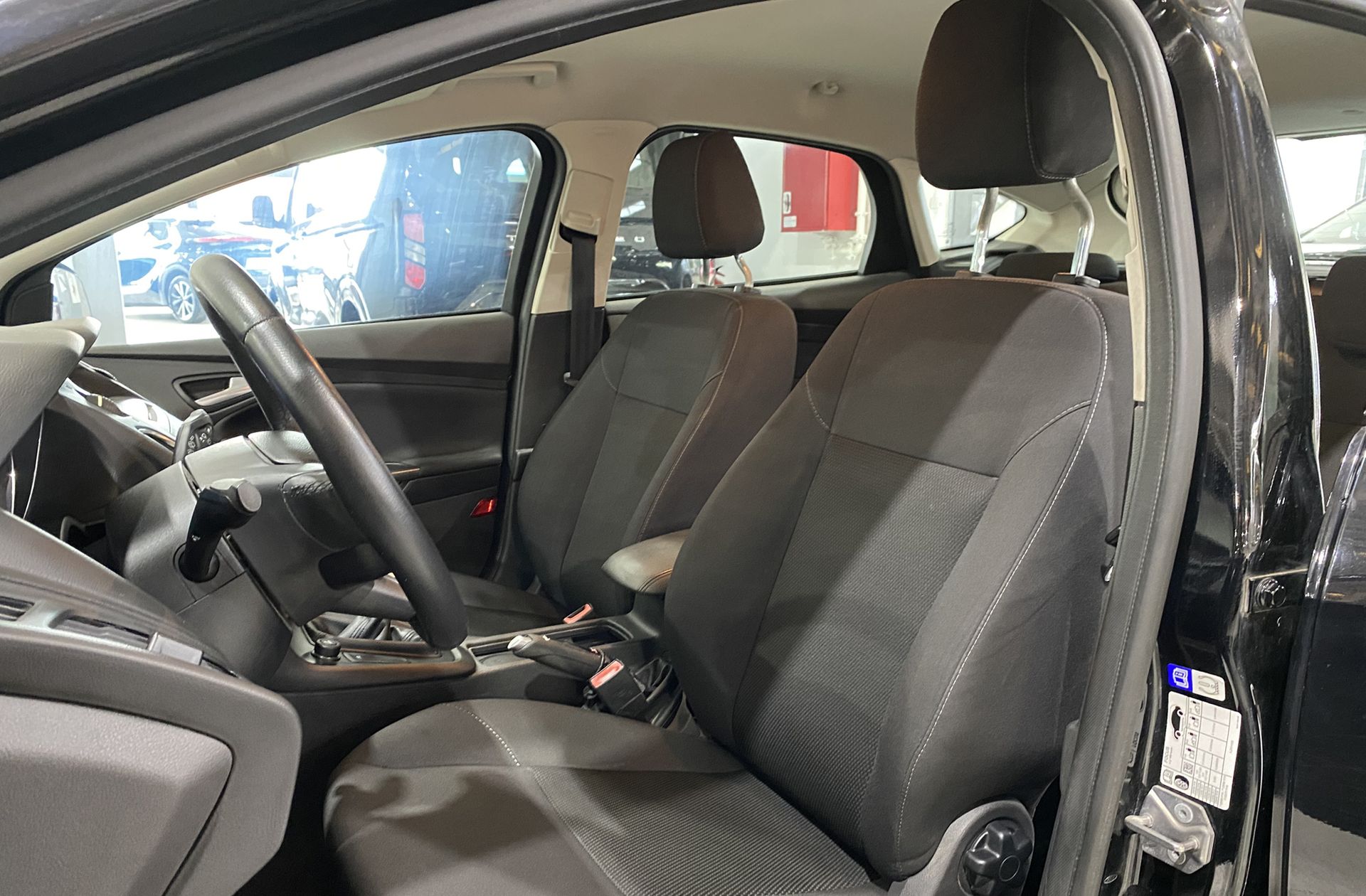 Ford Focus 1.0 EcoBoost Trend+ - foto 8