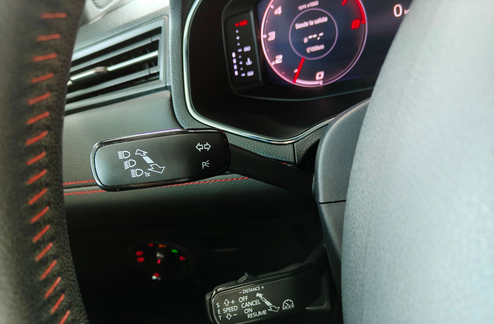 SEAT Arona 1.0 TSI Ecomotive FR Edition - foto 33