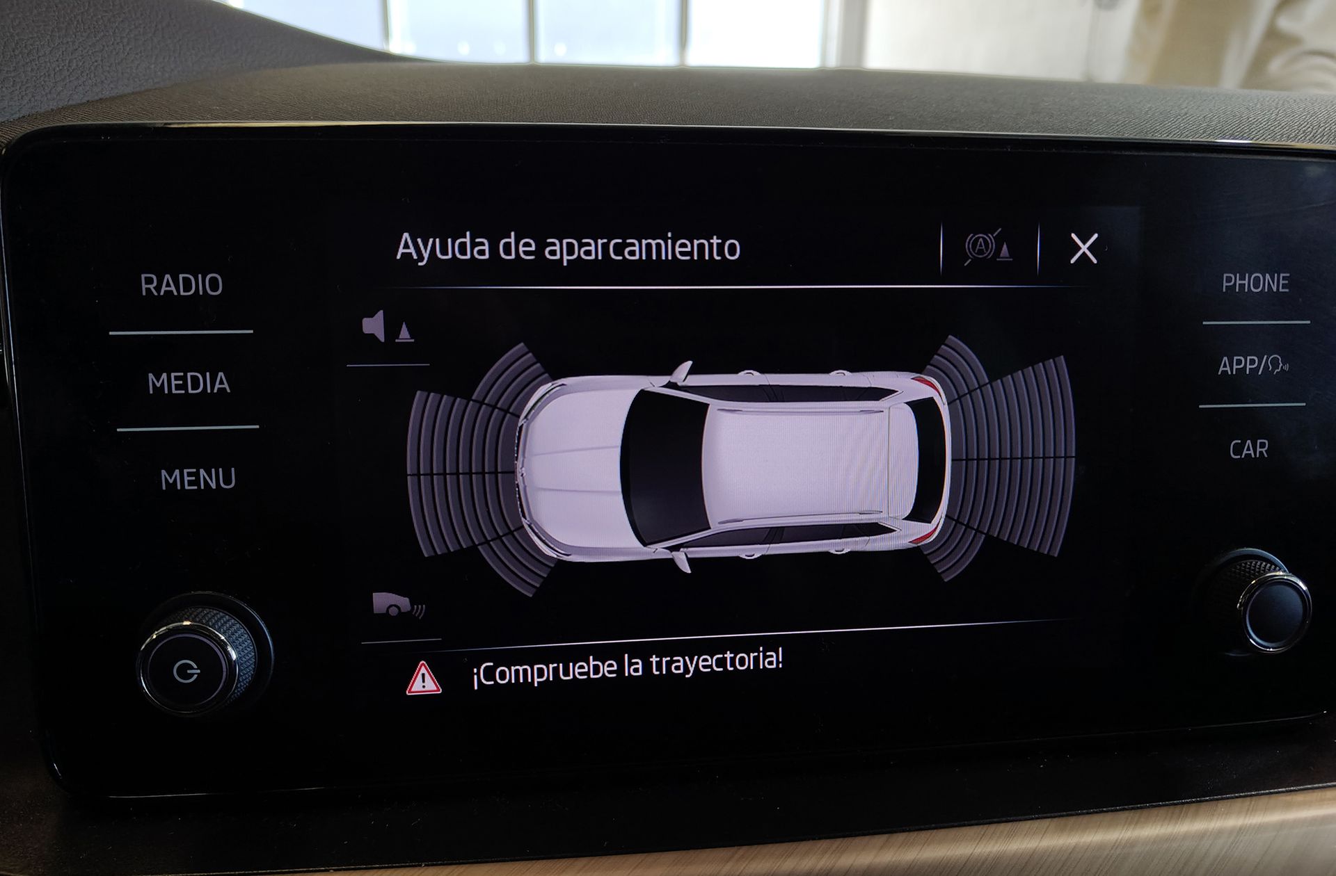 Škoda Kamiq 1.0 TSI Style DSG - foto 13