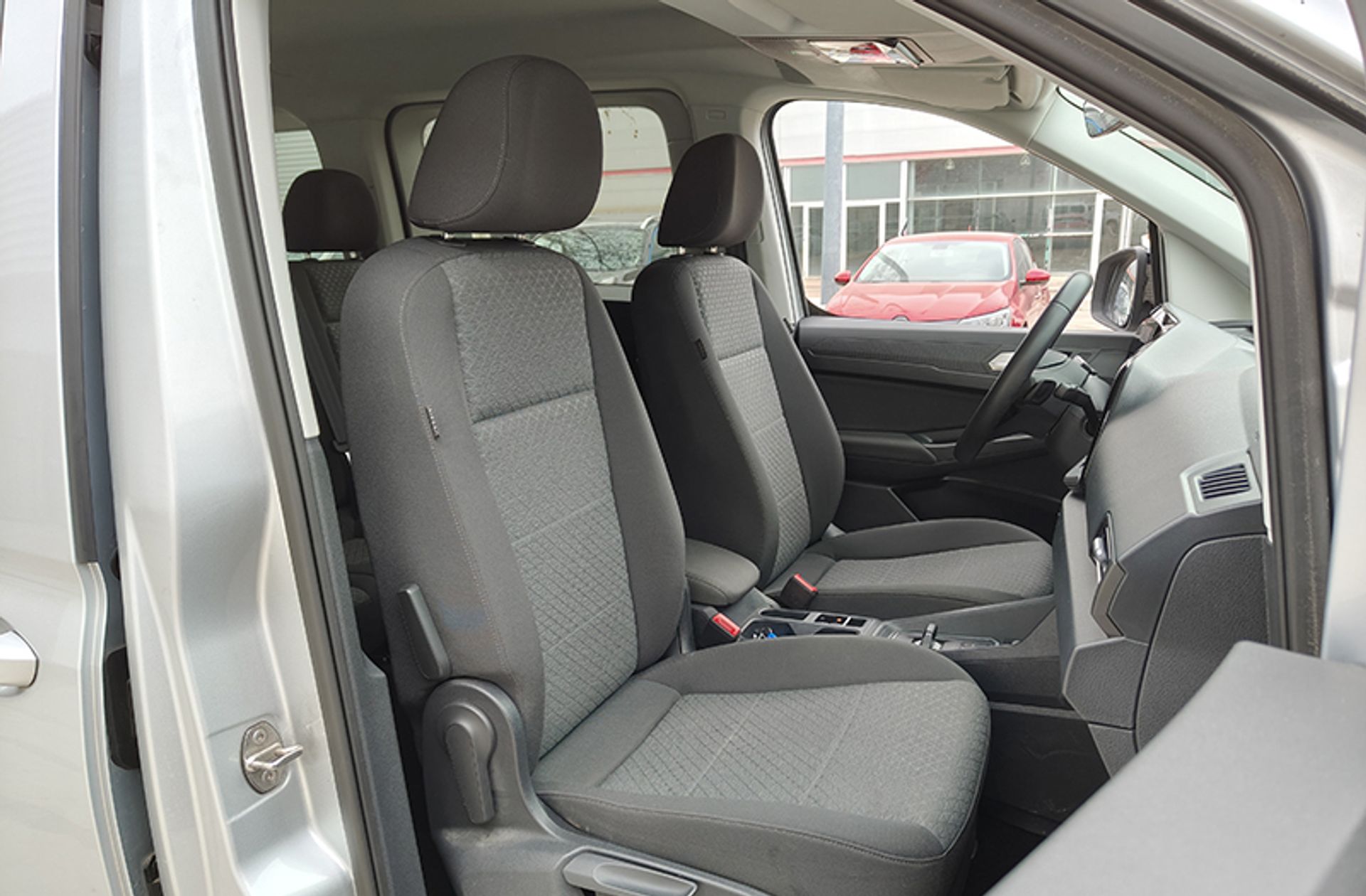Ford Grand Tourneo Connect 2.0 EcoBlue Titanium - foto 20