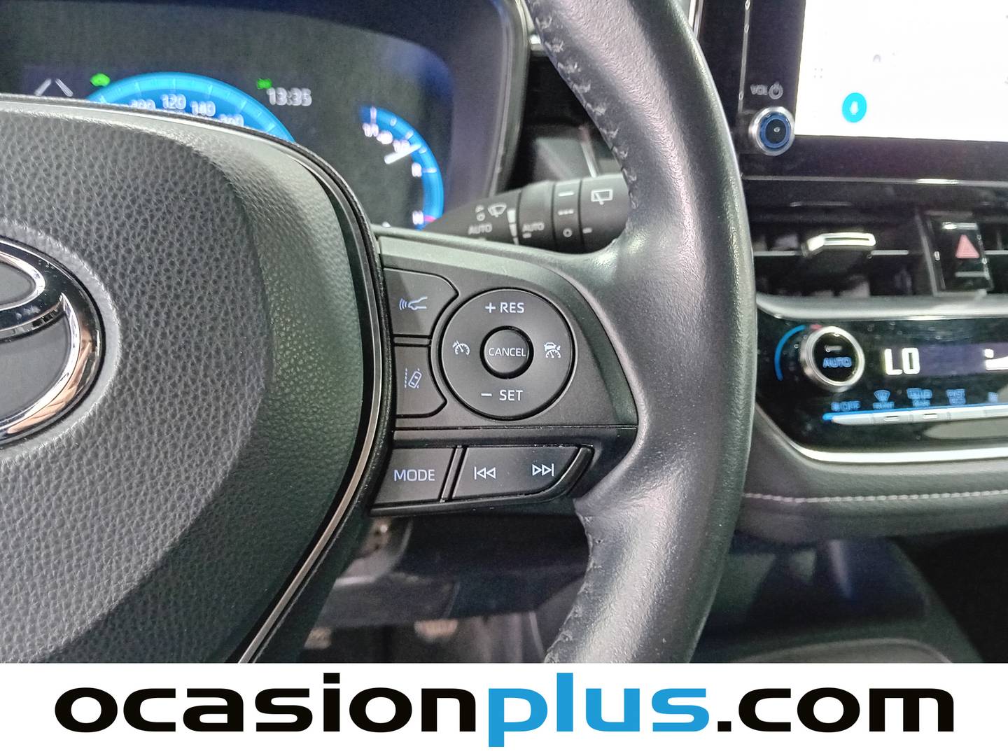 Equipamiento del Toyota Corolla Toyota Corolla 1.8 125H Style E-CVT (122 CV)