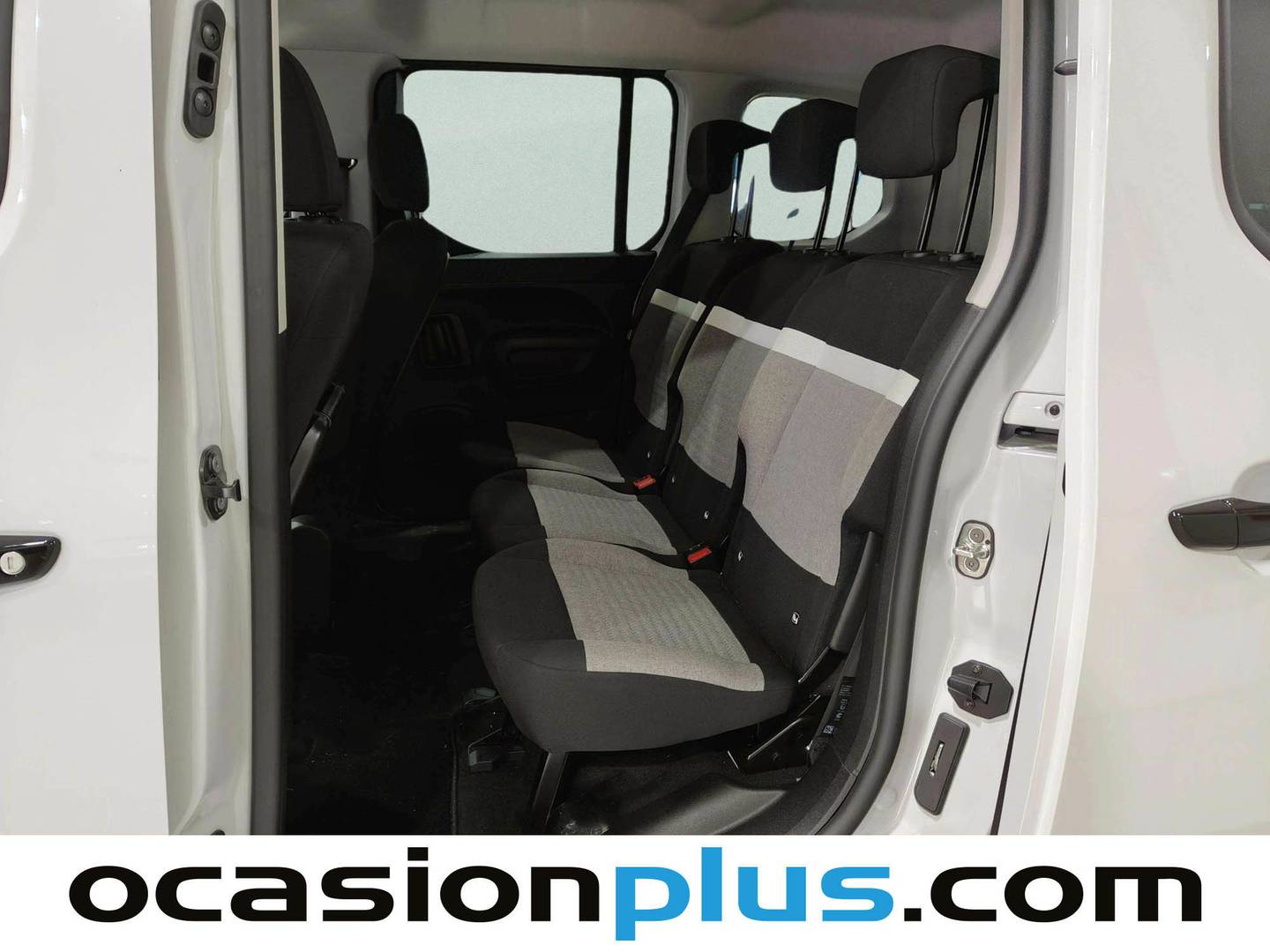 Foto asientos traseros Citroën Berlingo Citroën Berlingo BlueHDi 100 S&S Plus Talla M (100 CV)