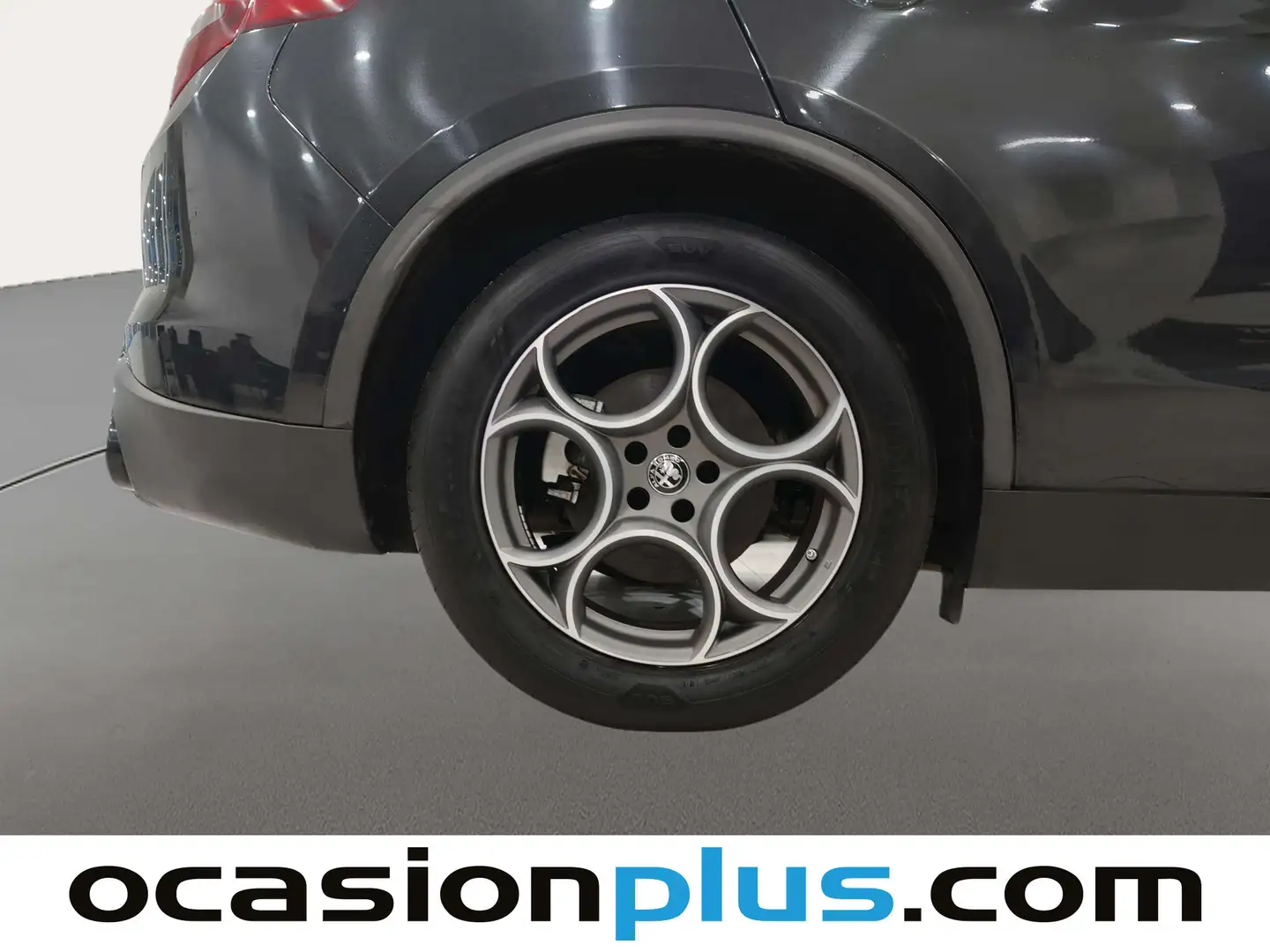 Foto Alfa Romeo Stelvio Alfa Romeo Stelvio 2.0 Gasolina Sprint Q4 Auto (200 CV)