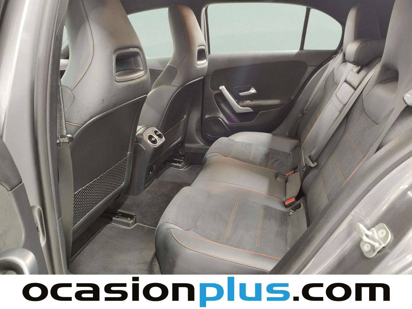 Foto asientos traseros Mercedes Clase A Mercedes Clase A 200 d (150 CV)