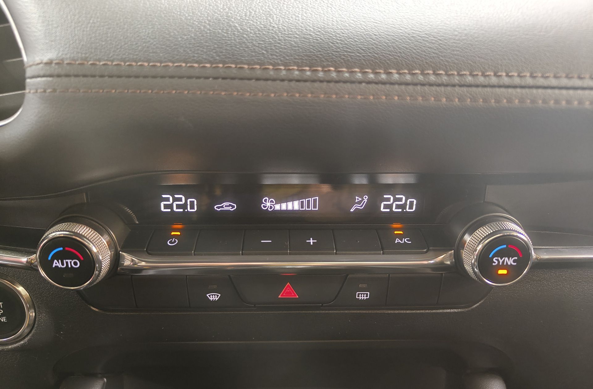 Mazda Mazda3 2.0 e-SKYACTIV-G Zenith - foto 30