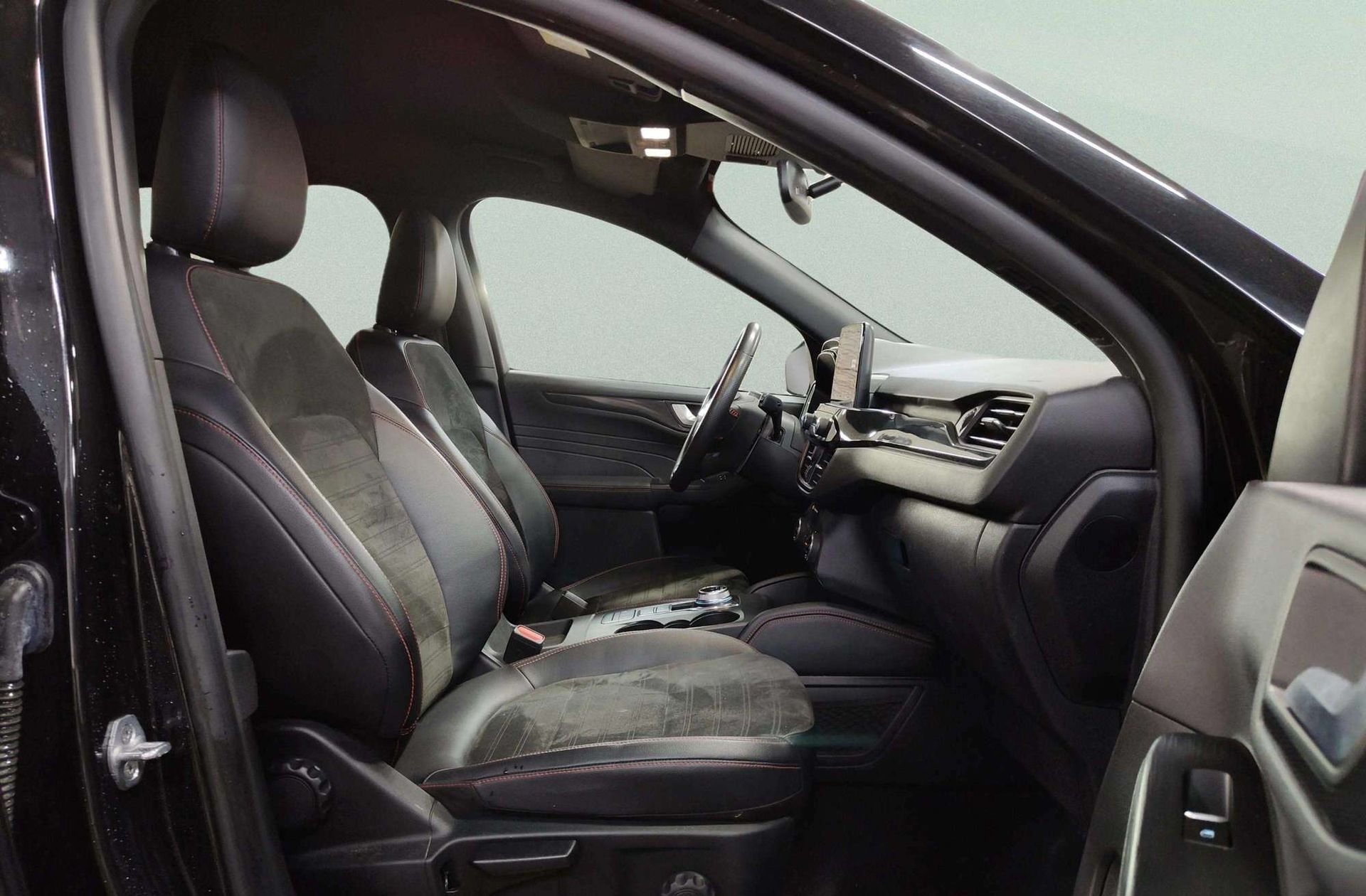 Ford Kuga 2.5 Duratec PHEV ST-Line X - foto 24