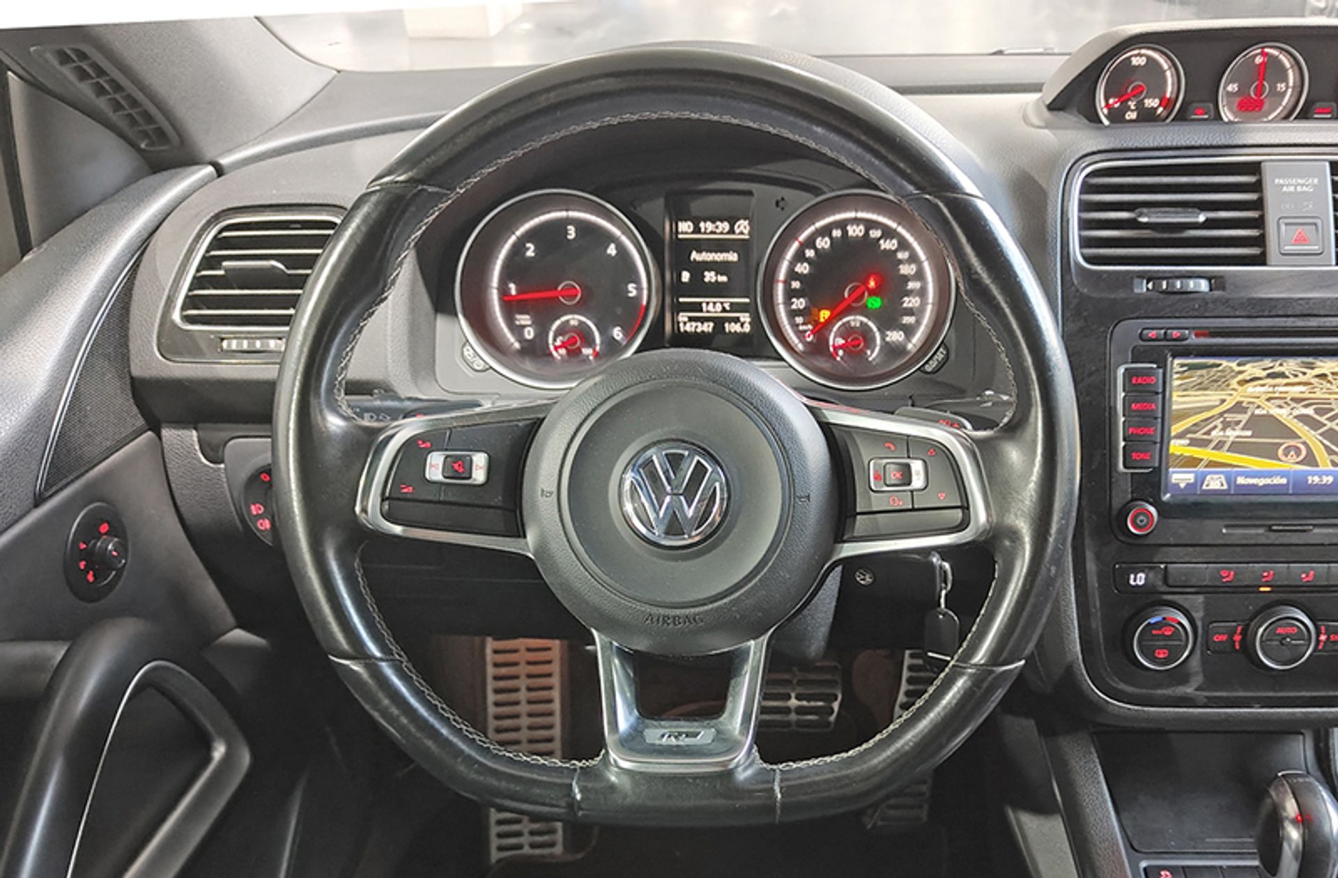 Volkswagen Scirocco R-Line 2.0 TDI BMT DSG - foto 29
