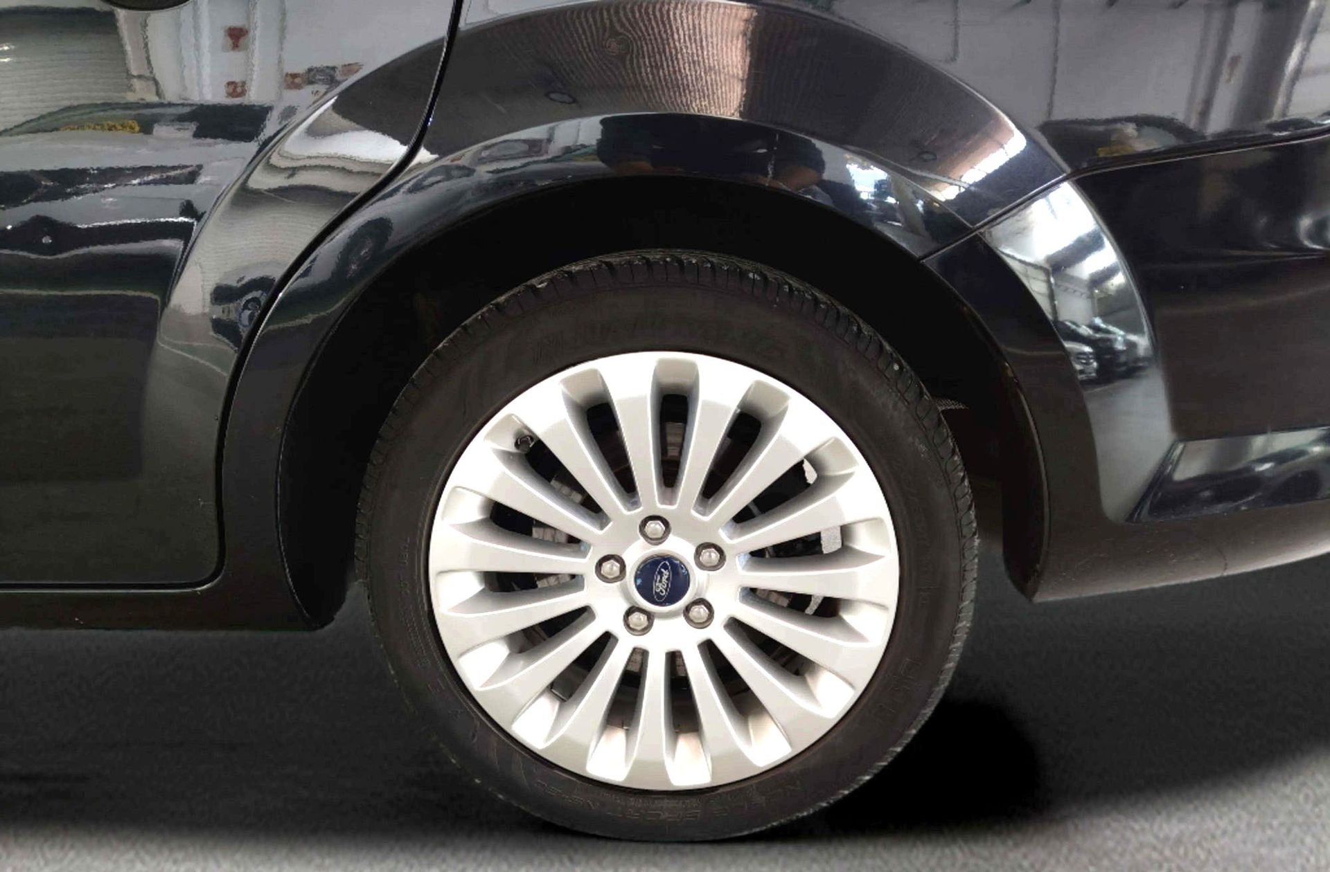 Ford Mondeo SportBreak 2.0 TDCi Titanium PowerShift - foto 28
