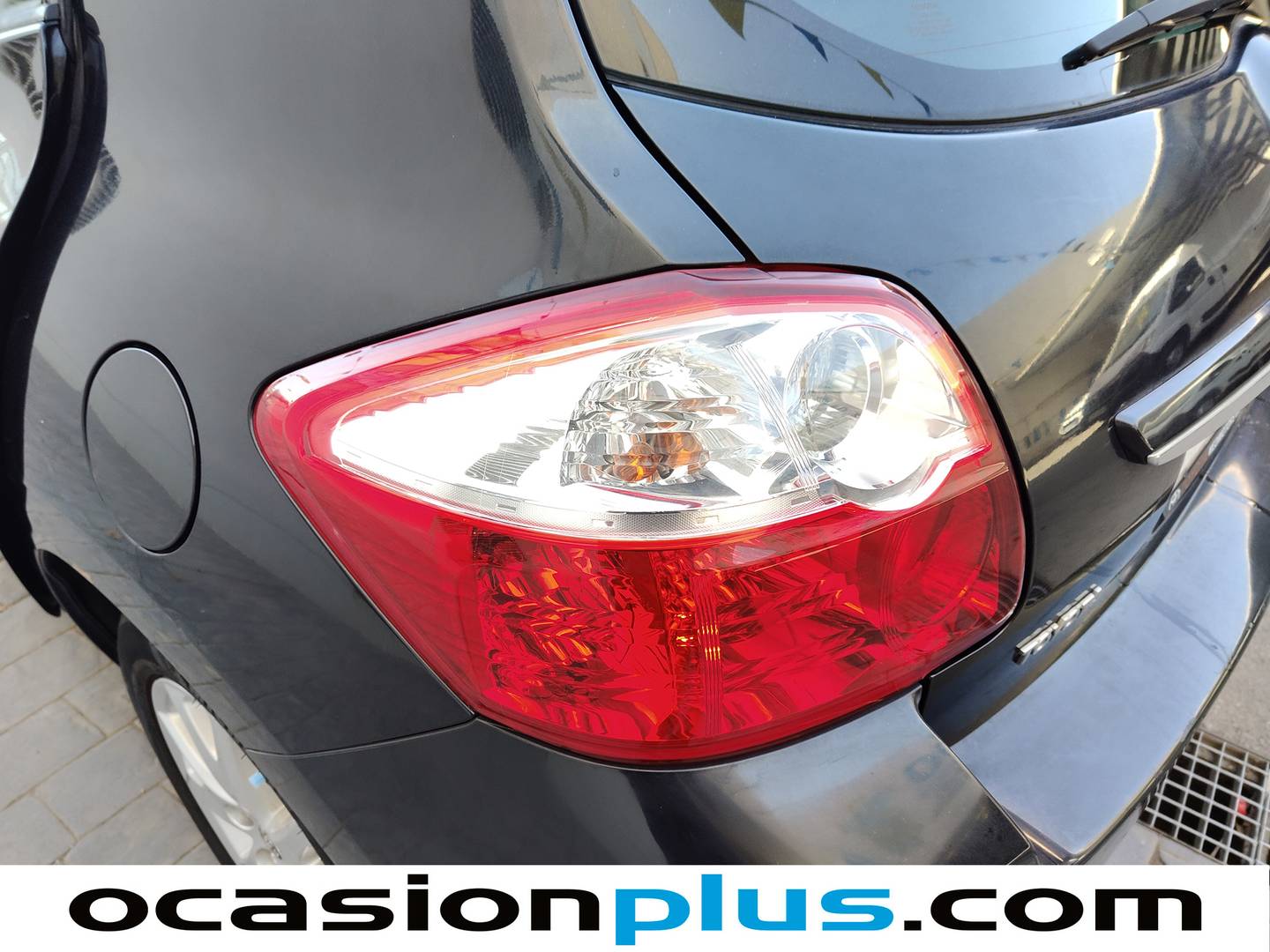 Toyota Auris Toyota Auris 1.6 VVT-i Active (132 CV) gasolina