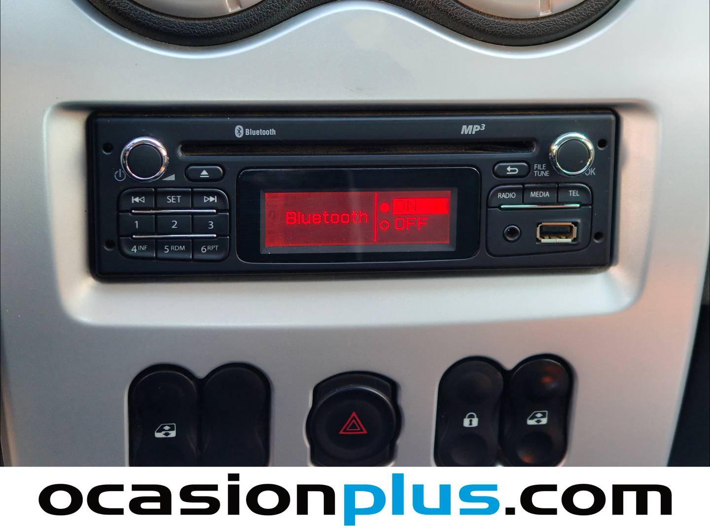 Extras y acabados del Dacia Sandero Dacia Sandero 1.2 16v Ambiance Music  (75 CV)