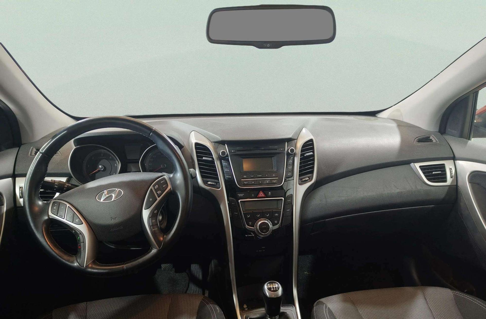 Hyundai i30 1.6 CRDi BlueDrive Tecno - foto 6