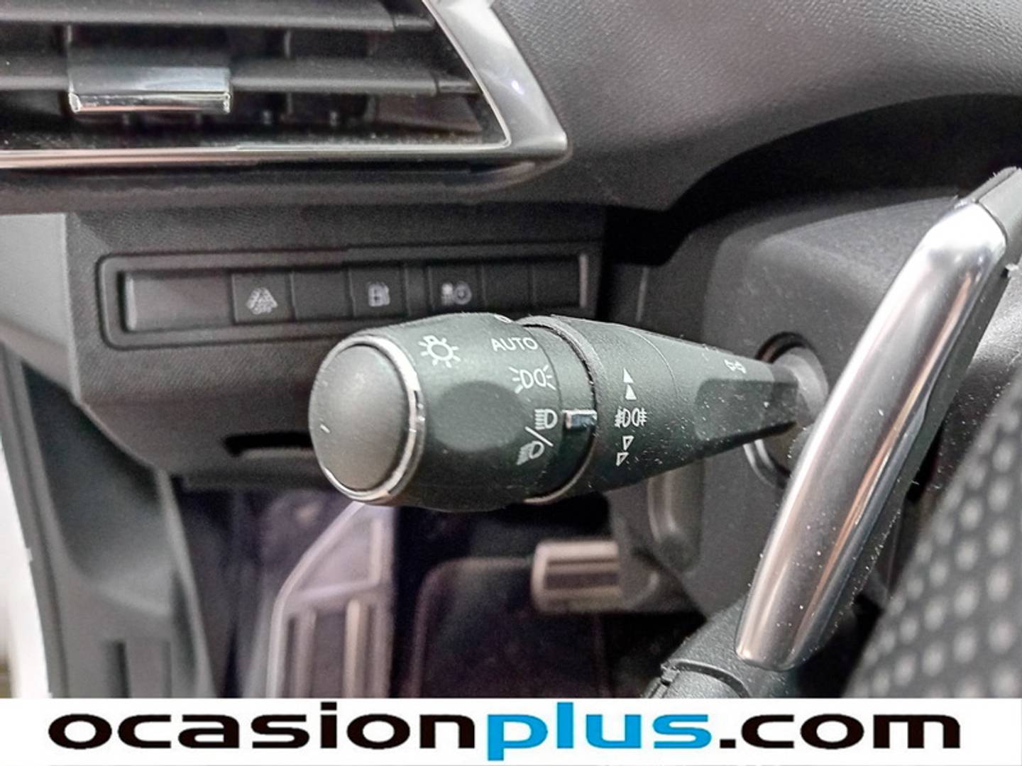 Foto Peugeot 3008 Hybrid Peugeot 3008 Hybrid 225 GT Line e-EAT8 (225 CV)