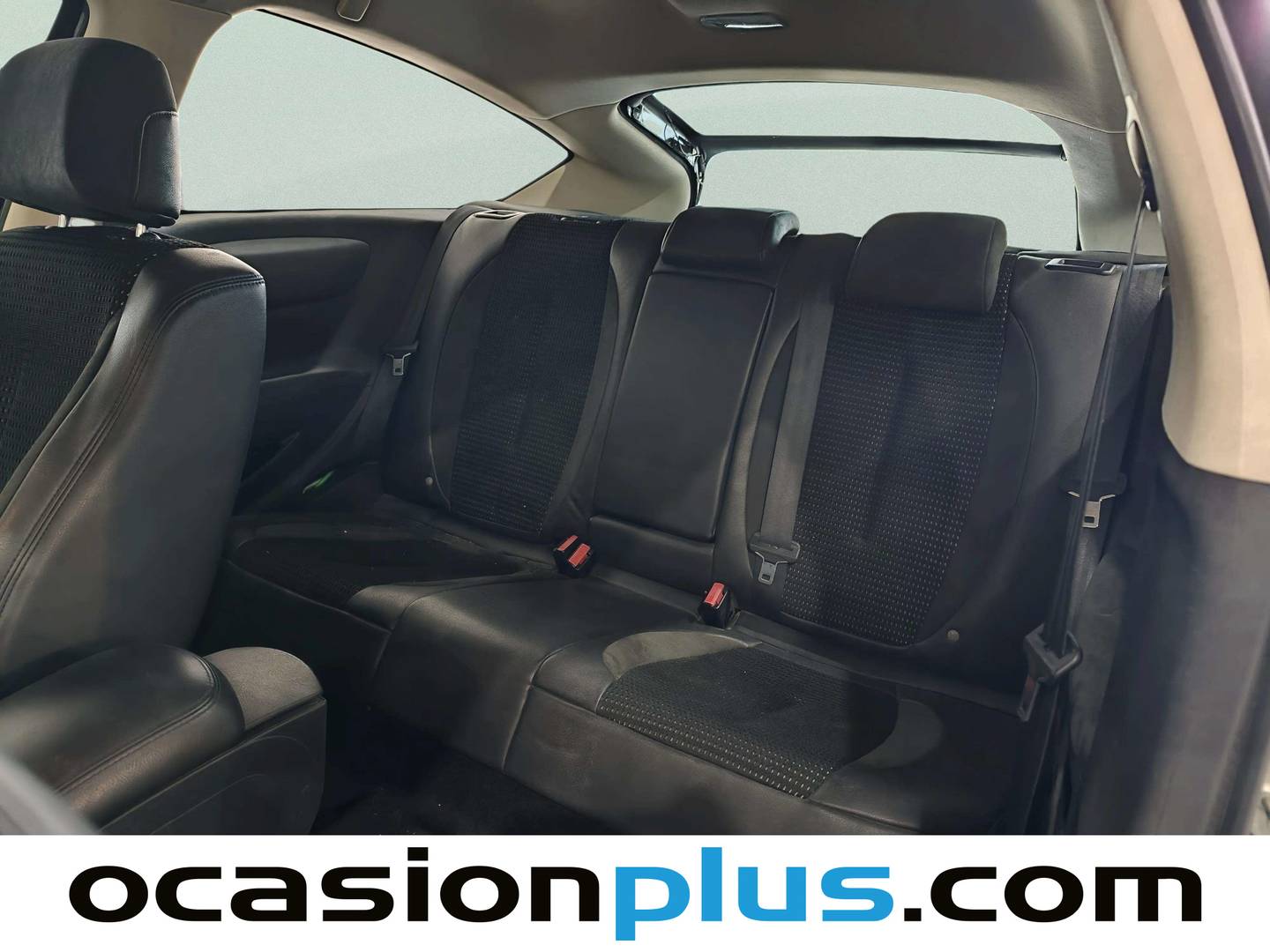 Foto asientos traseros Citroën C4 Citroën C4 1.6 THP Coupe VTS Plus (150 CV)