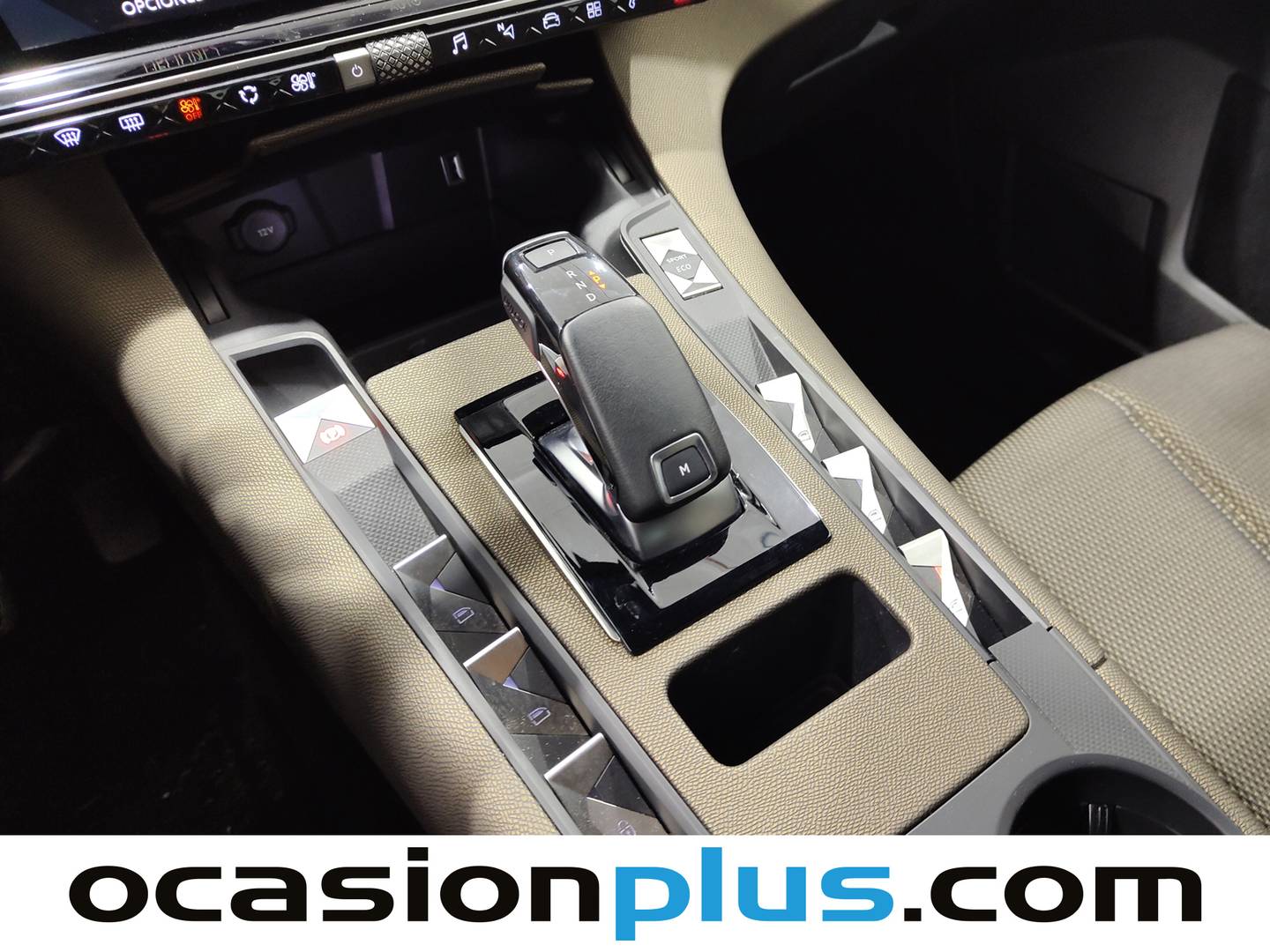 Foto DS DS 7 Crossback DS DS7 Crossback PureTech 130 Bastille+ AT (131 CV)