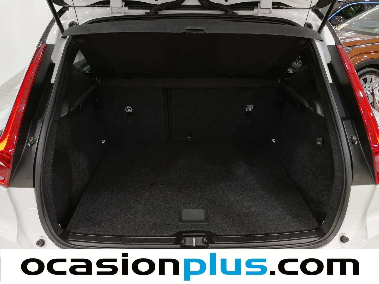 Foto Volvo XC40 Volvo XC40 T3 Momentum Core (163 CV)