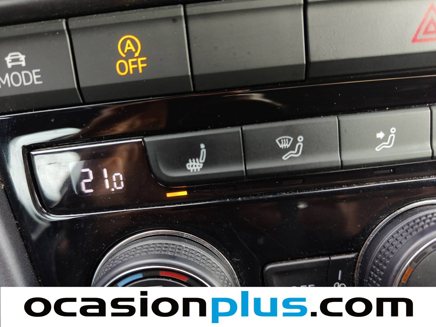 Foto Volkswagen T-Roc Volkswagen T-Roc Cabrio 1.5 TSI (150 CV) DSG Pack R-Line