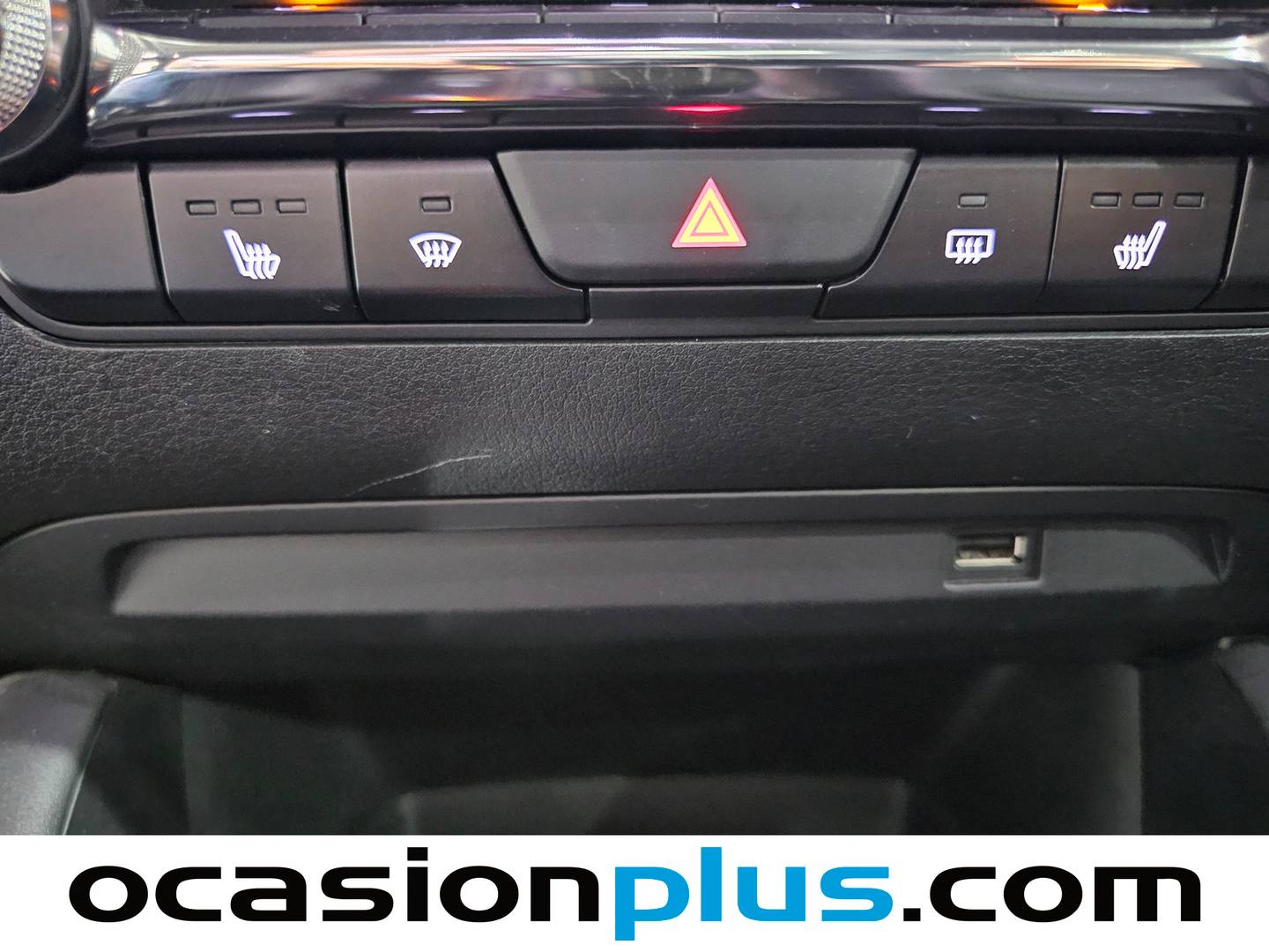 Equipamiento del Mazda Mazda3 Mazda Mazda 3 2.0 Sedan Skyactiv-G Zenith Safety Black AT (122 CV)