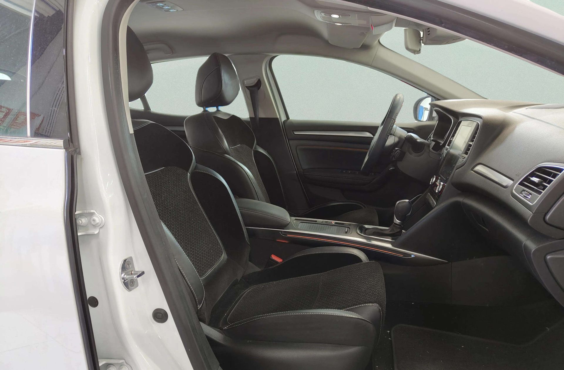 Renault Mégane Zen Energy TCe EDC - foto 18