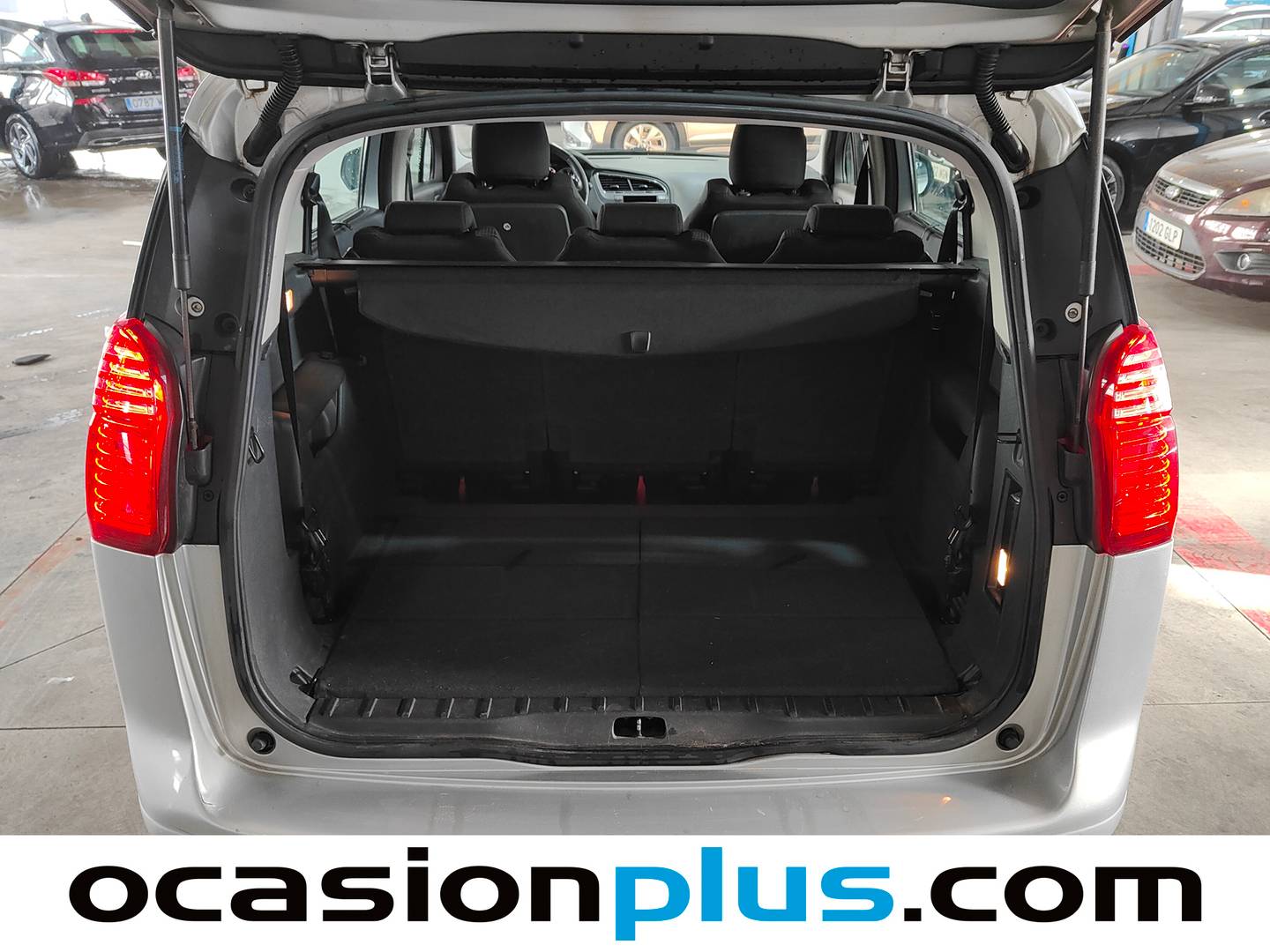 Foto Peugeot 5008 Peugeot 5008 1.6 HDI FAP Premium (110 CV) 7 Plazas siete plazas