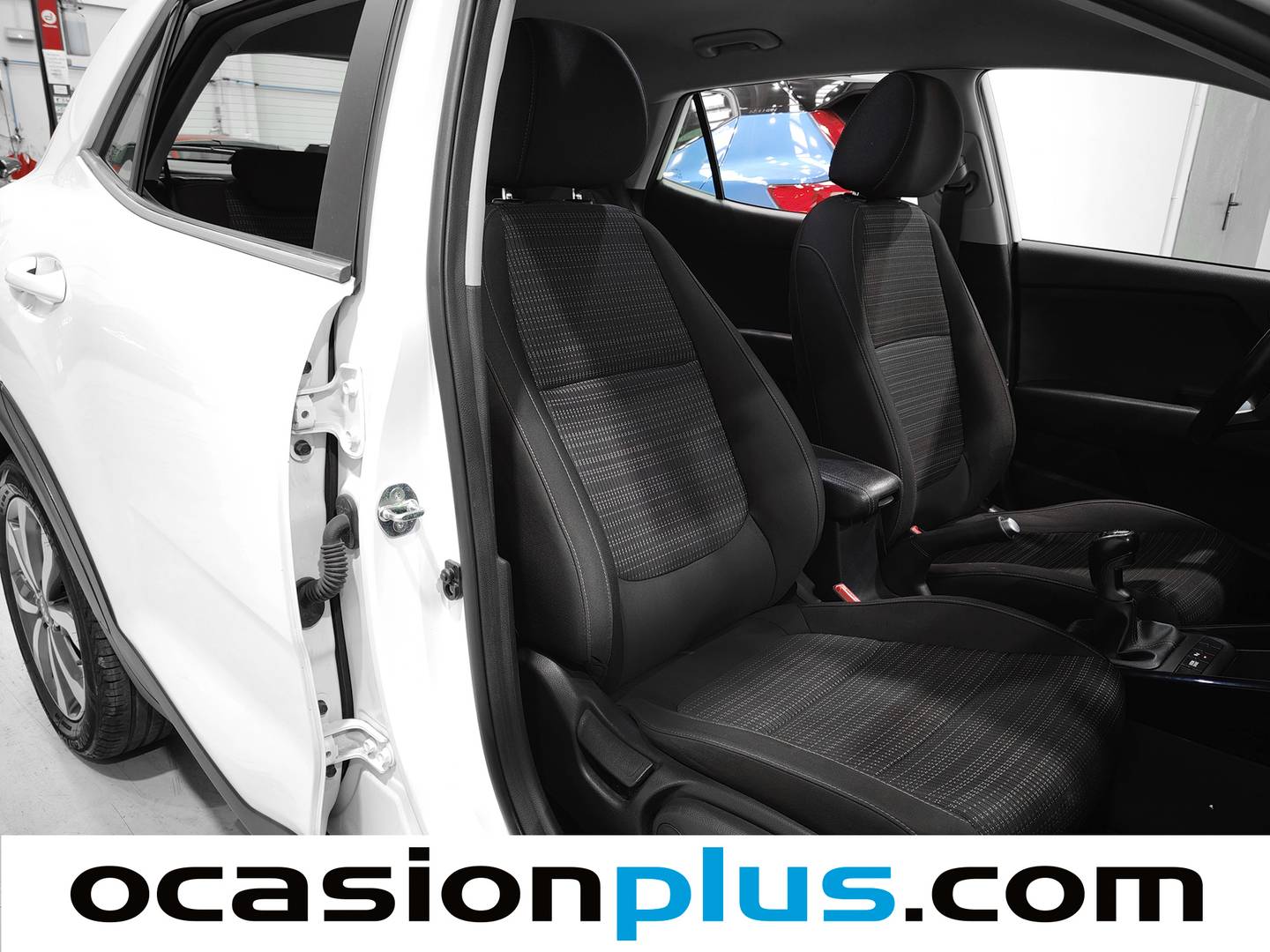 Foto KIA Stonic Kia Stonic 1.0 T-GDi MHEV Drive iMT (120 CV)