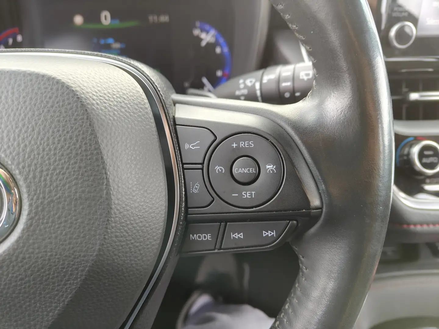 Foto Toyota Corolla Toyota Corolla 180H Advance E-CVT (180 CV)