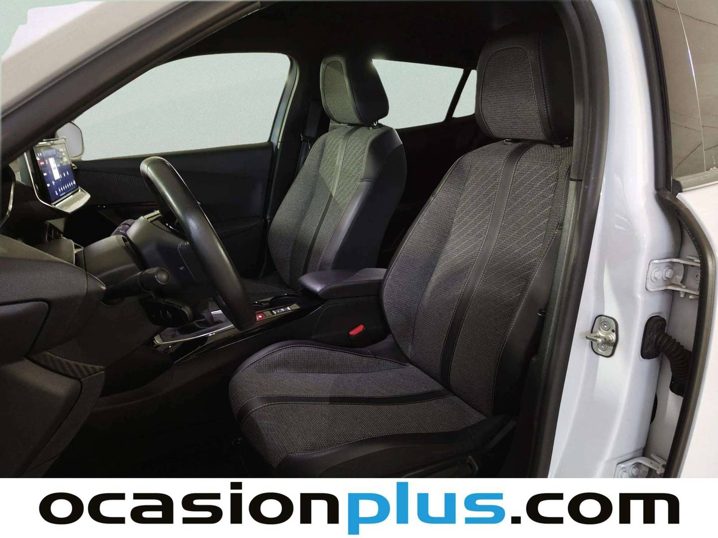 Foto asientos delanteros Peugeot 2008 Peugeot 2008 PureTech 100 S&S Allure (100 CV)
