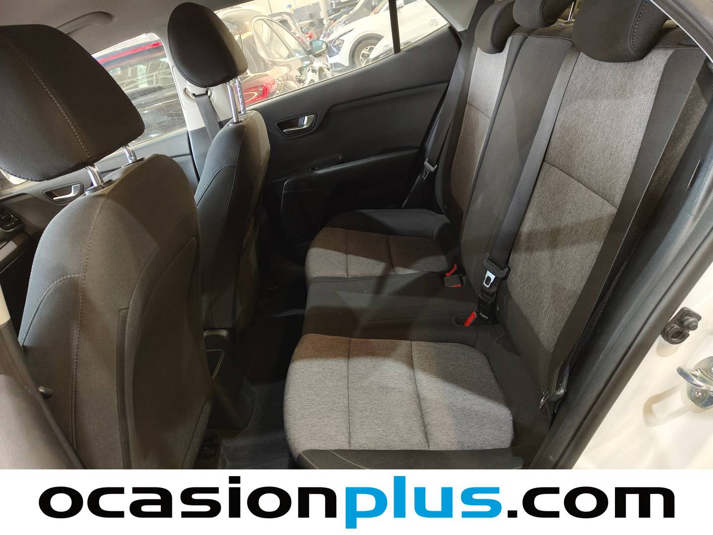 Foto asientos traseros KIA Stonic KIA Stonic 1.0 T-GDi Drive DCT (100 CV)