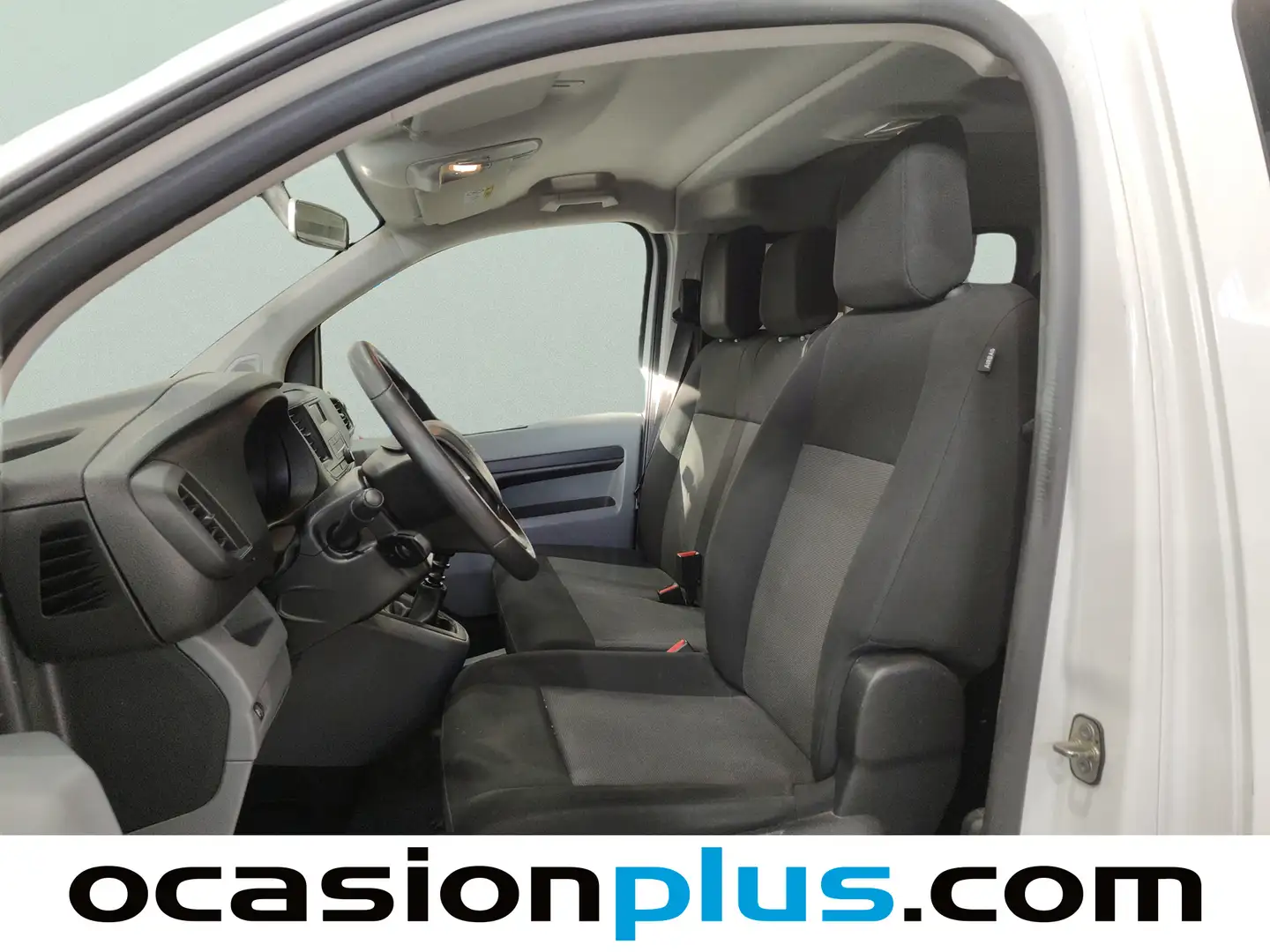 Foto Peugeot Expert Peugeot Expert BlueHDi 120 S&S Standard (120 CV) 9 Plazas