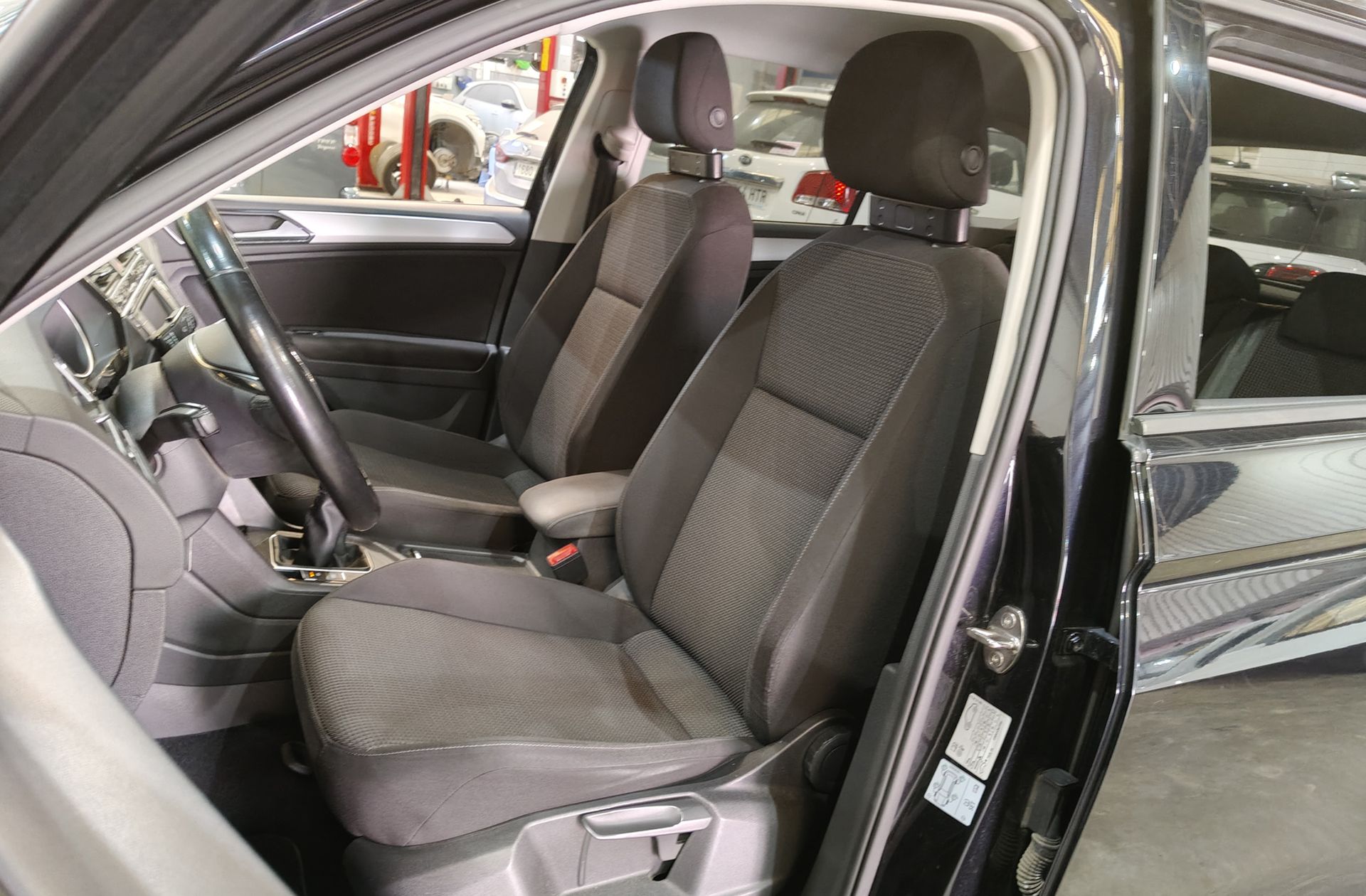 Volkswagen Tiguan Edition 2.0 TDI BMT - foto 9
