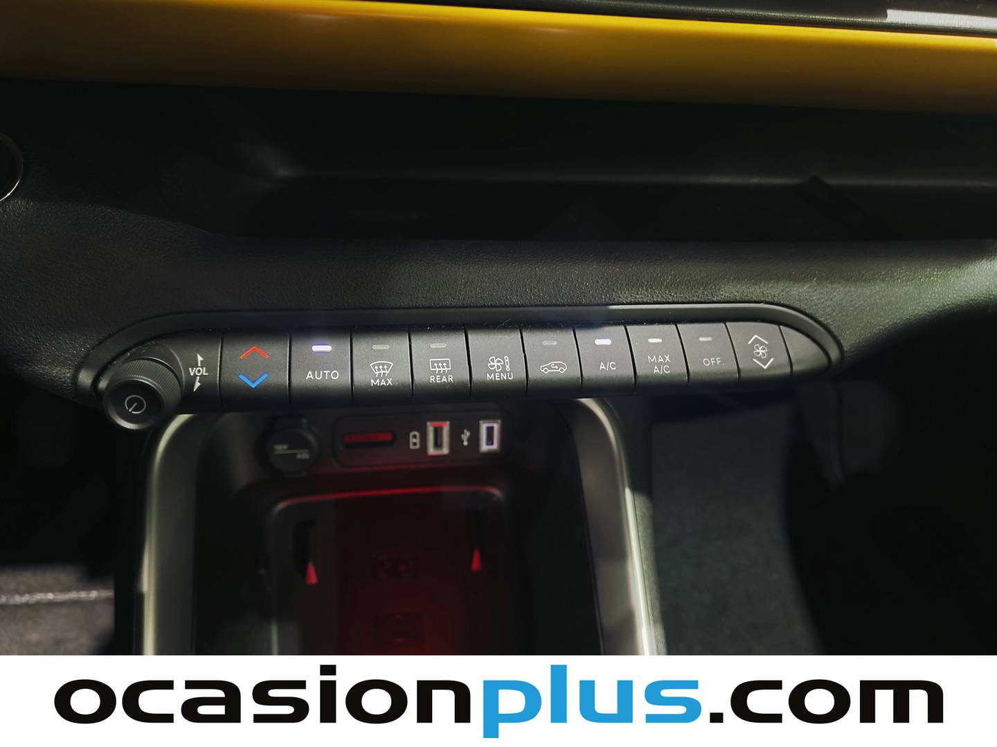 Foto Jeep Avenger Jeep Avenger 1.2 G Summit (100 CV)