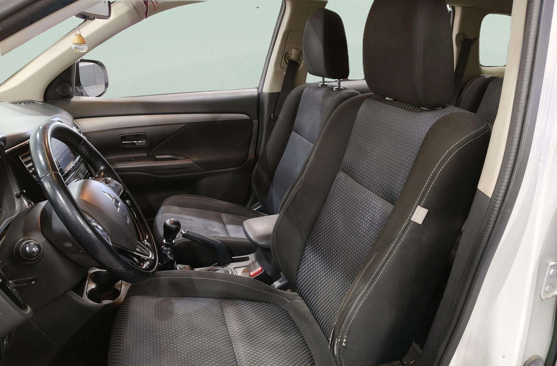 Mitsubishi Outlander 220 DI-D Motion 2WD - foto 10