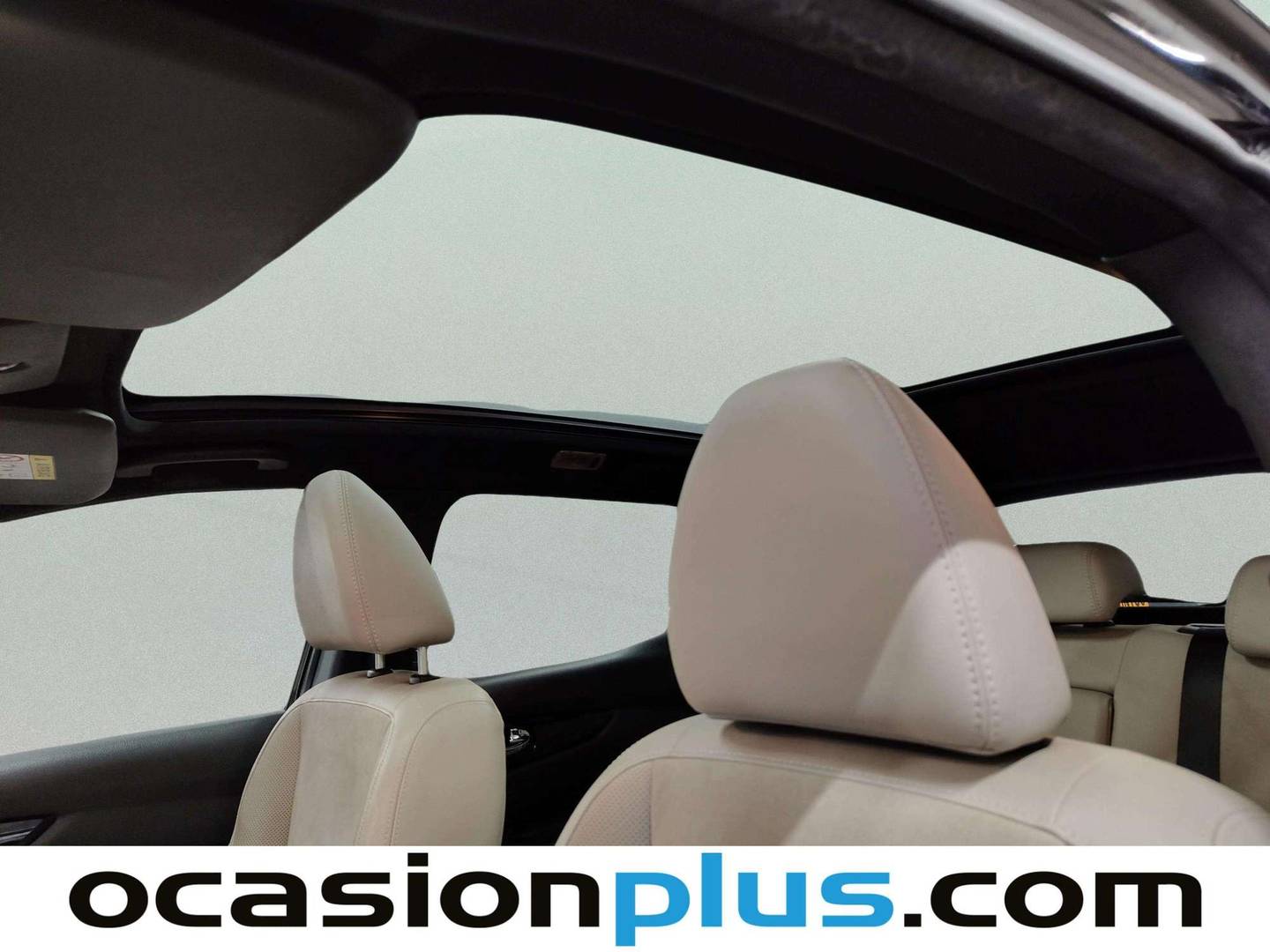 Extras y acabados del Nissan QASHQAI Nissan Qashqai dCi 130 Tekna 4x2 (130 CV)