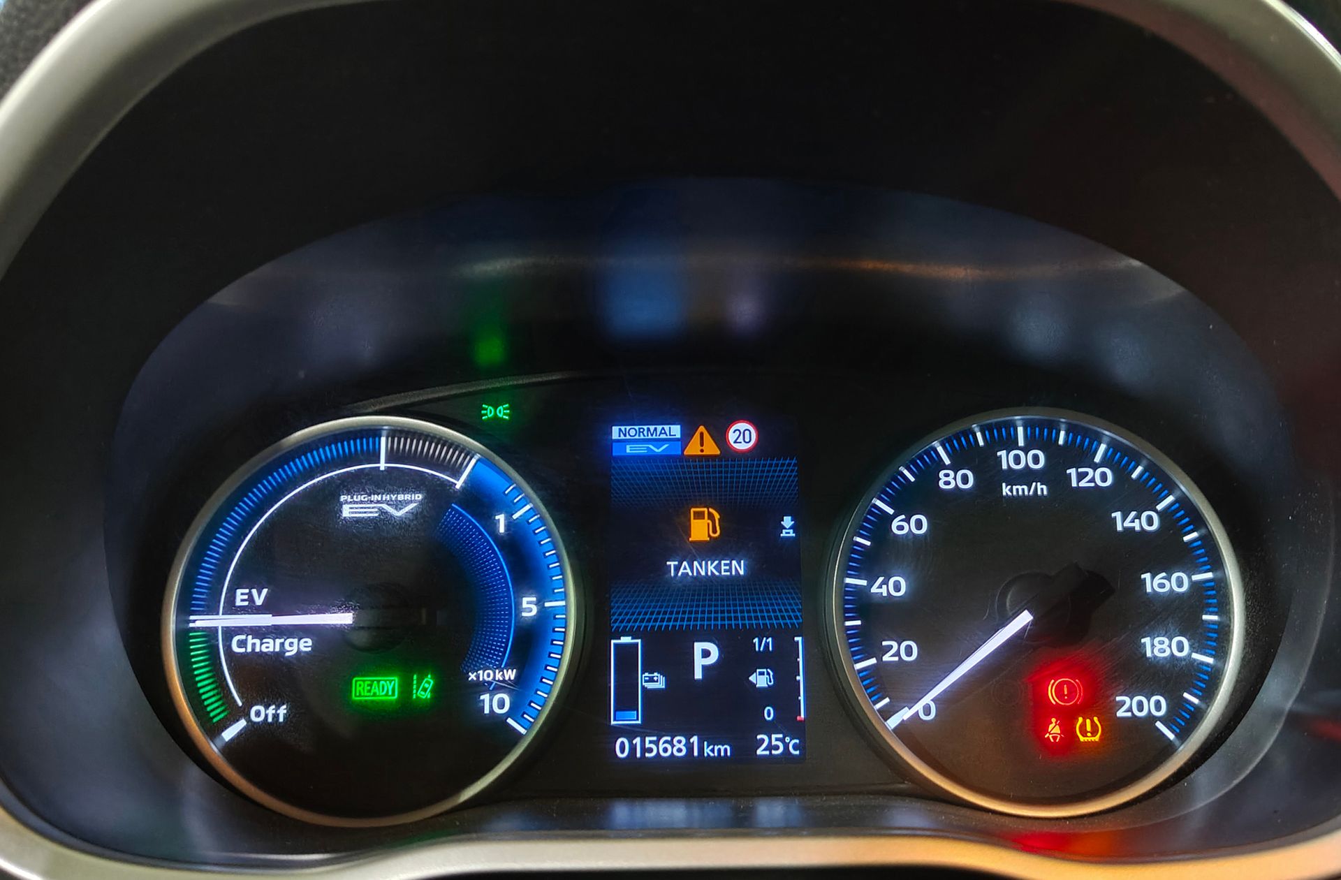 Mitsubishi Eclipse Cross 2.4 PHEV Kaiteki 4WD - foto 27