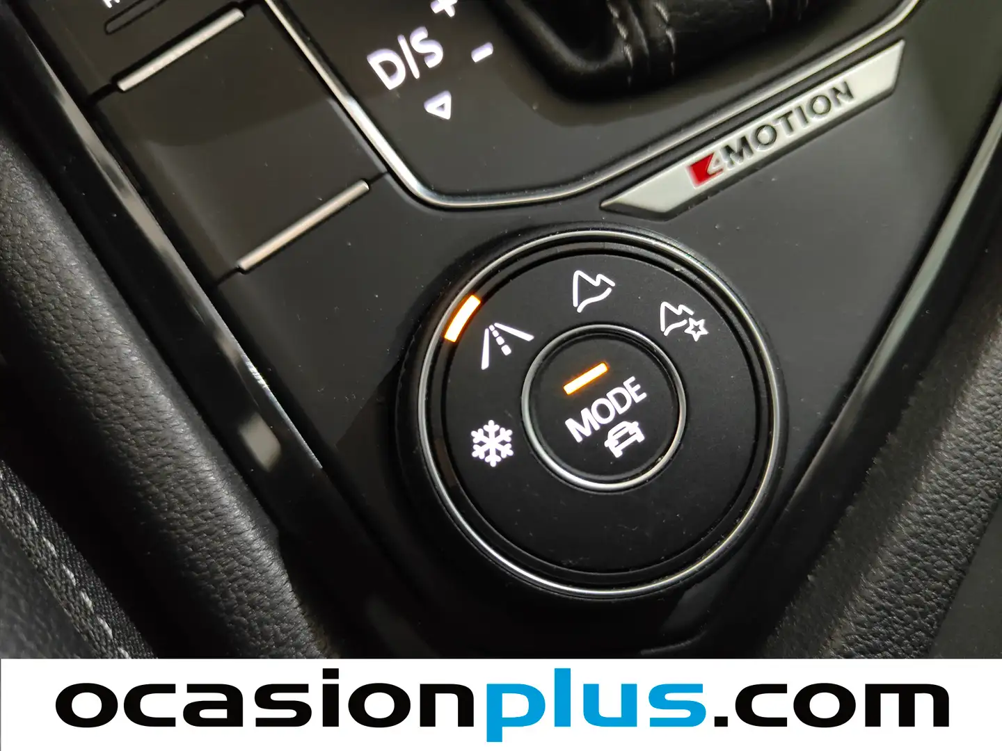 Foto Volkswagen Tiguan Volkswagen Tiguan Sport 2.0 TDI 4Motion (190 CV) DSG Pack R-Line