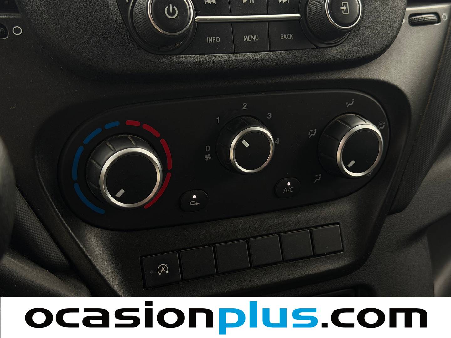 Equipamiento del Iveco Daily Iveco Daily Furgon 35S 16 V 3520L/H2 (156 CV)