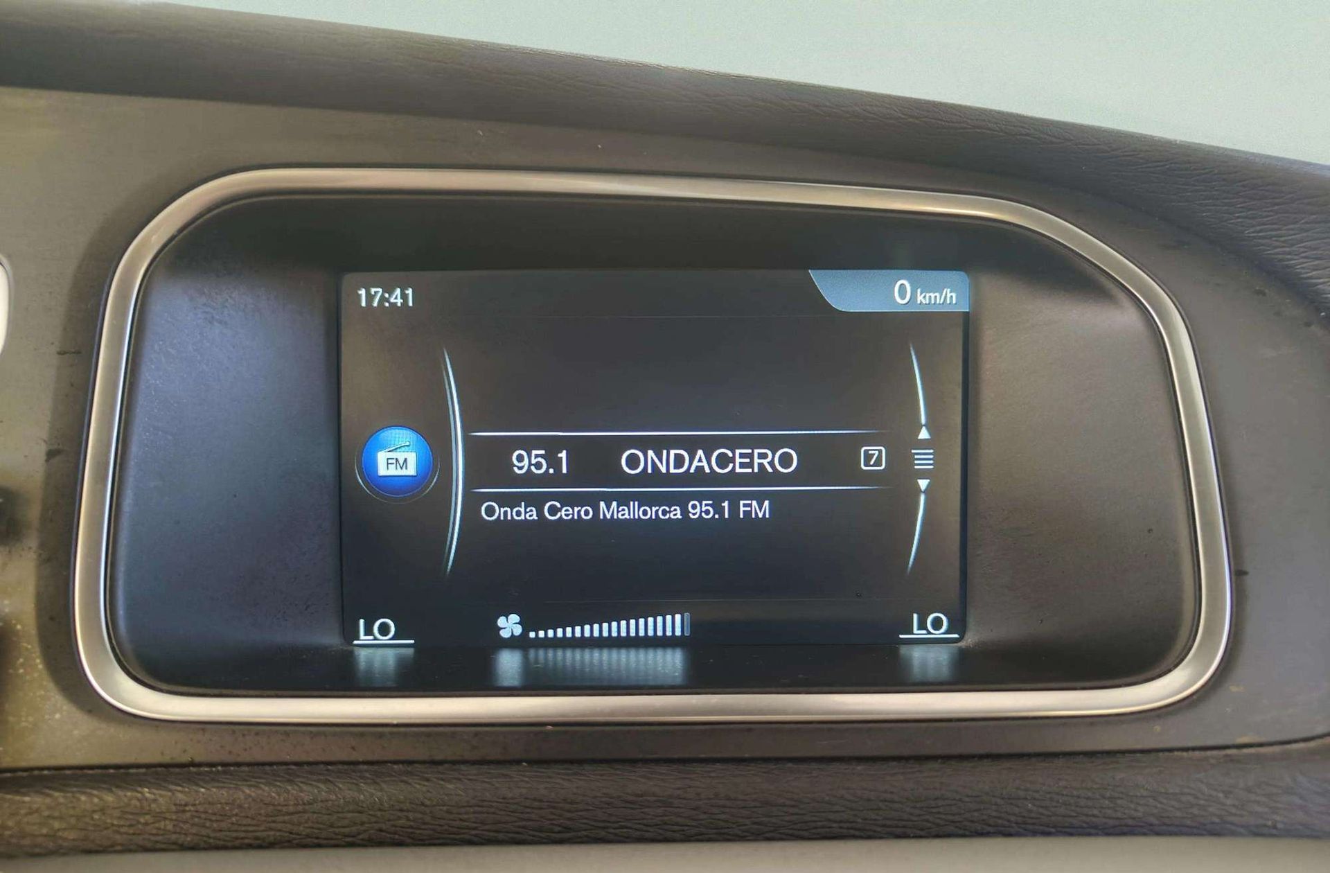 Volvo V40 D2 Kinetic - foto 26