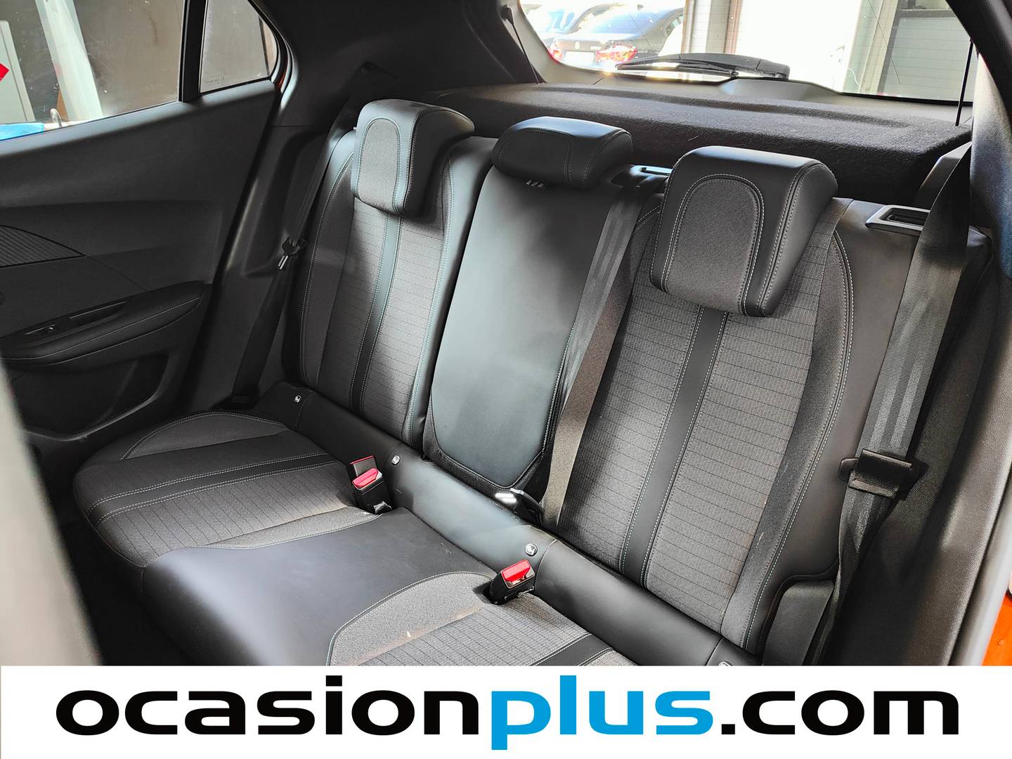 Foto asientos traseros Peugeot 2008 Peugeot 2008 PureTech 100 S&S Allure Pack (100 CV)
