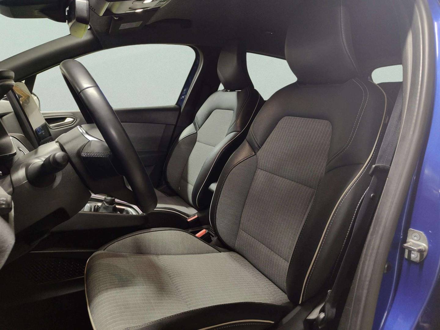 Foto asientos delanteros Renault Clio Renault Clio Techno TCe (90 CV)