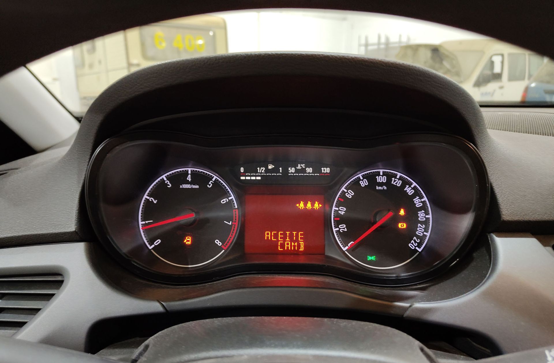 Opel Corsa 1.4 Expression - foto 19