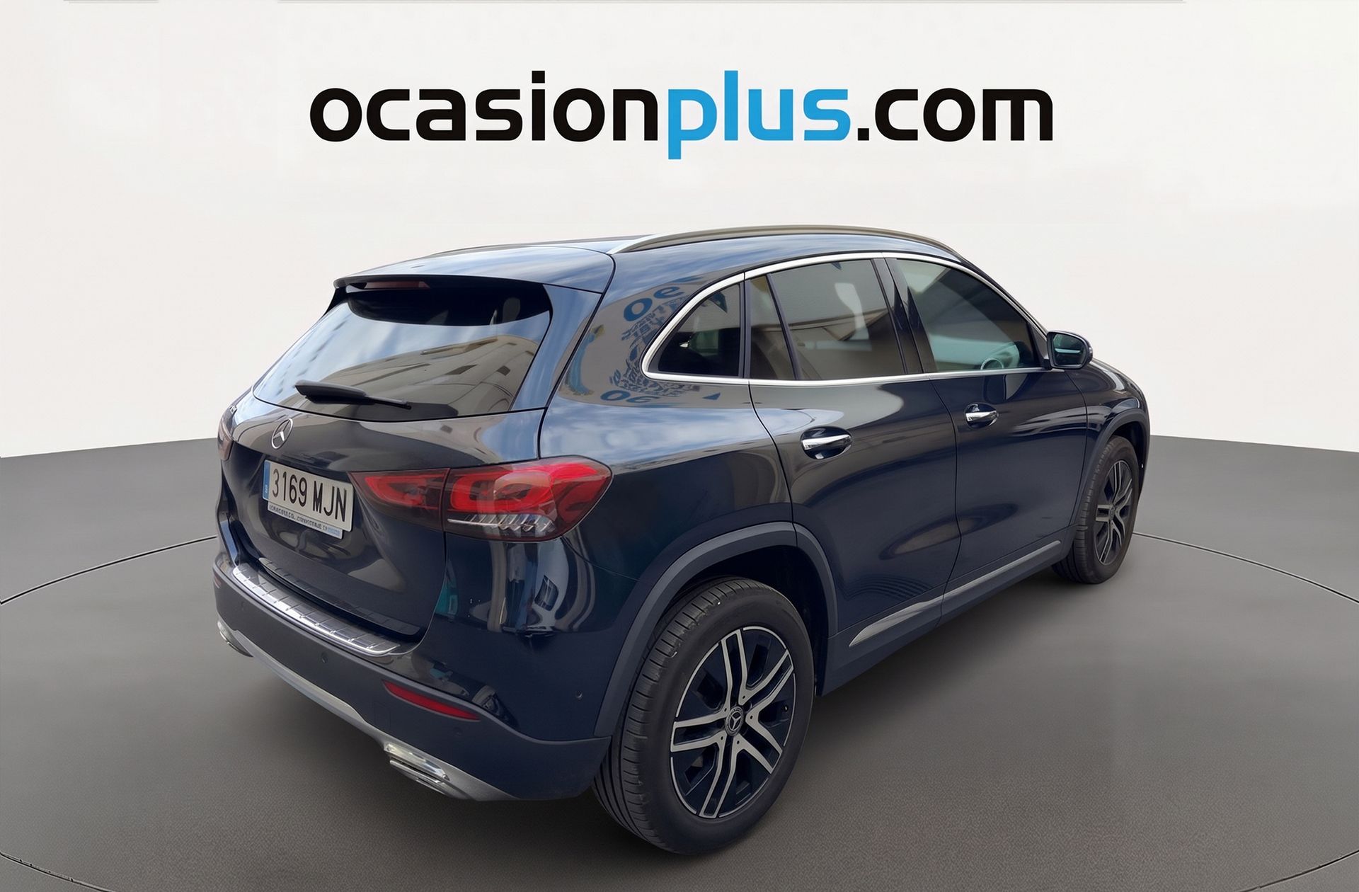 Mercedes-Benz GLA 180 - foto 4